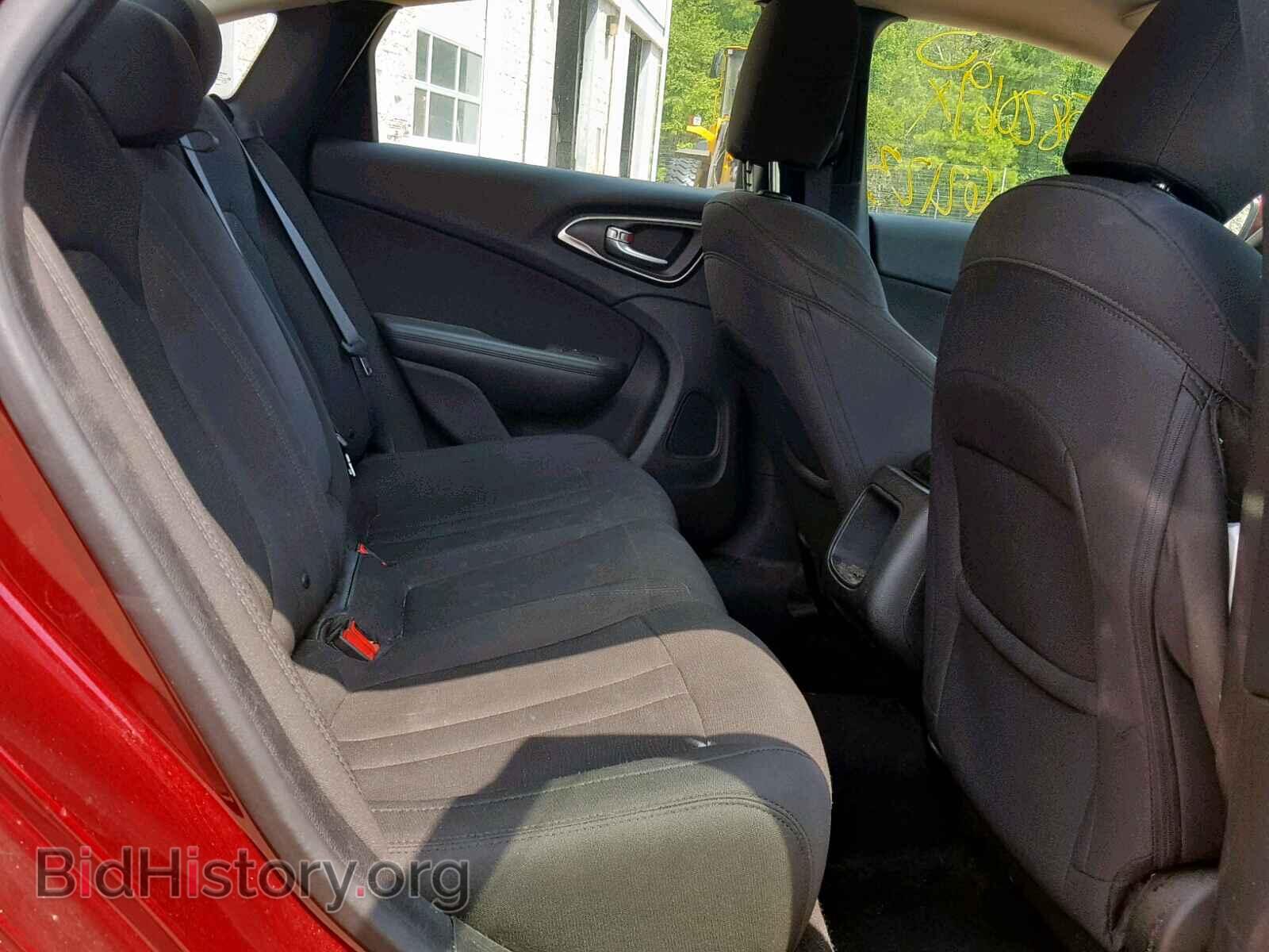 2016 CHRYSLER 200 - VIN: 1C3CCCAB7GN112012 - Фото 6