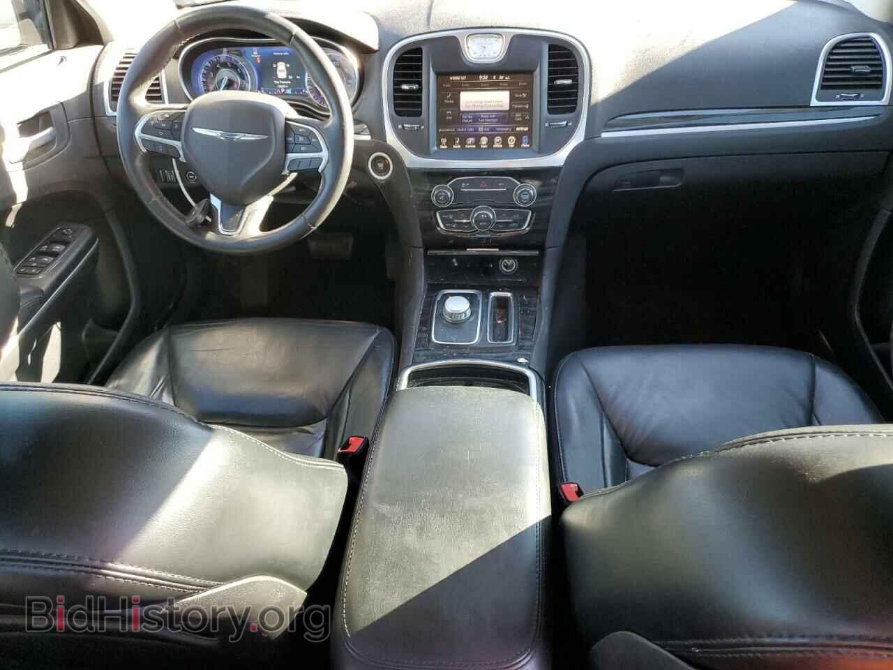2016 CHRYSLER 300 - VIN: 2C3CCAAGXGH152061 - Фото 8