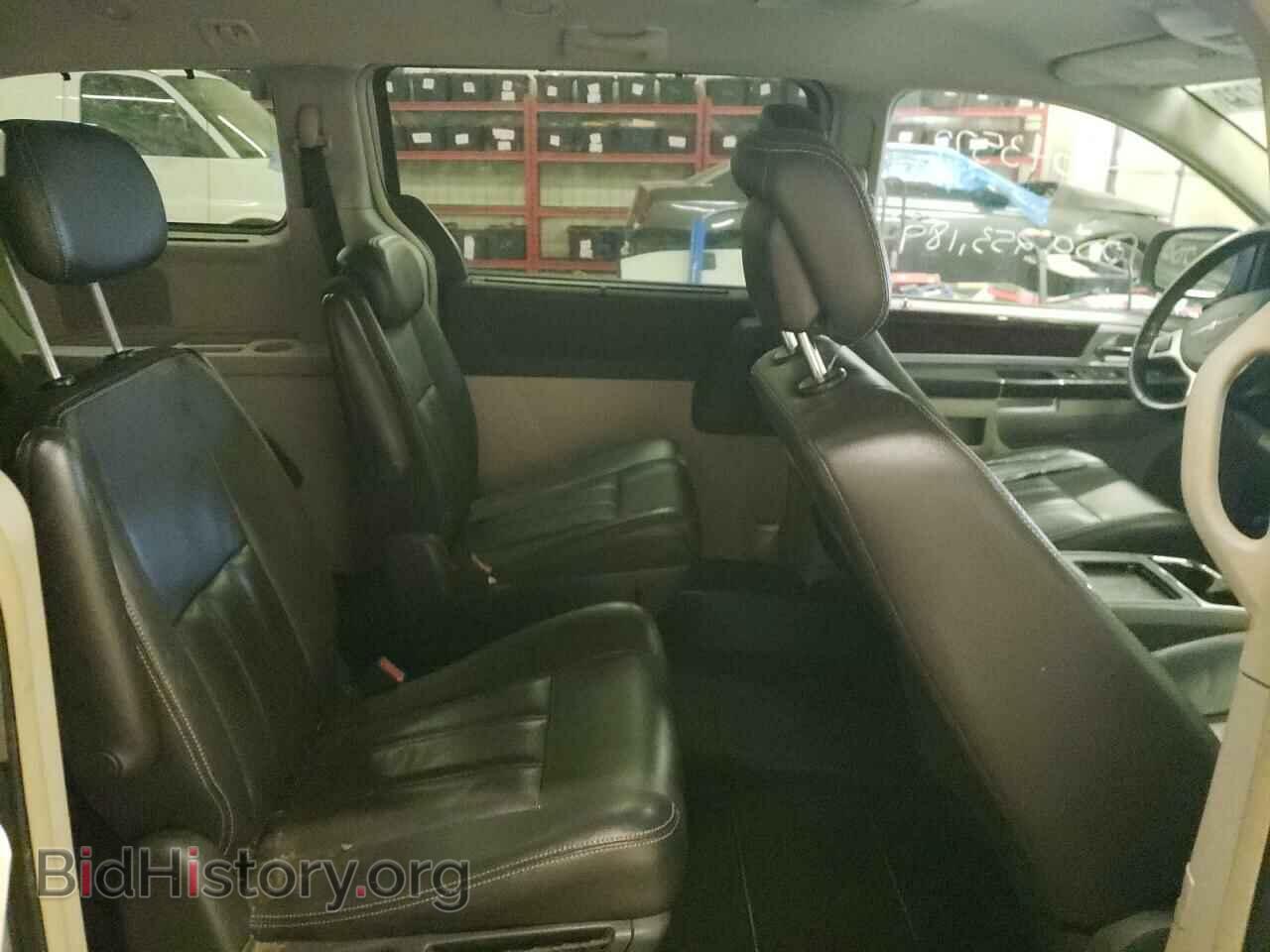 2010 CHRYSLER MINIVAN - VIN: 2A4RR8D10AR480511 - Photo 11