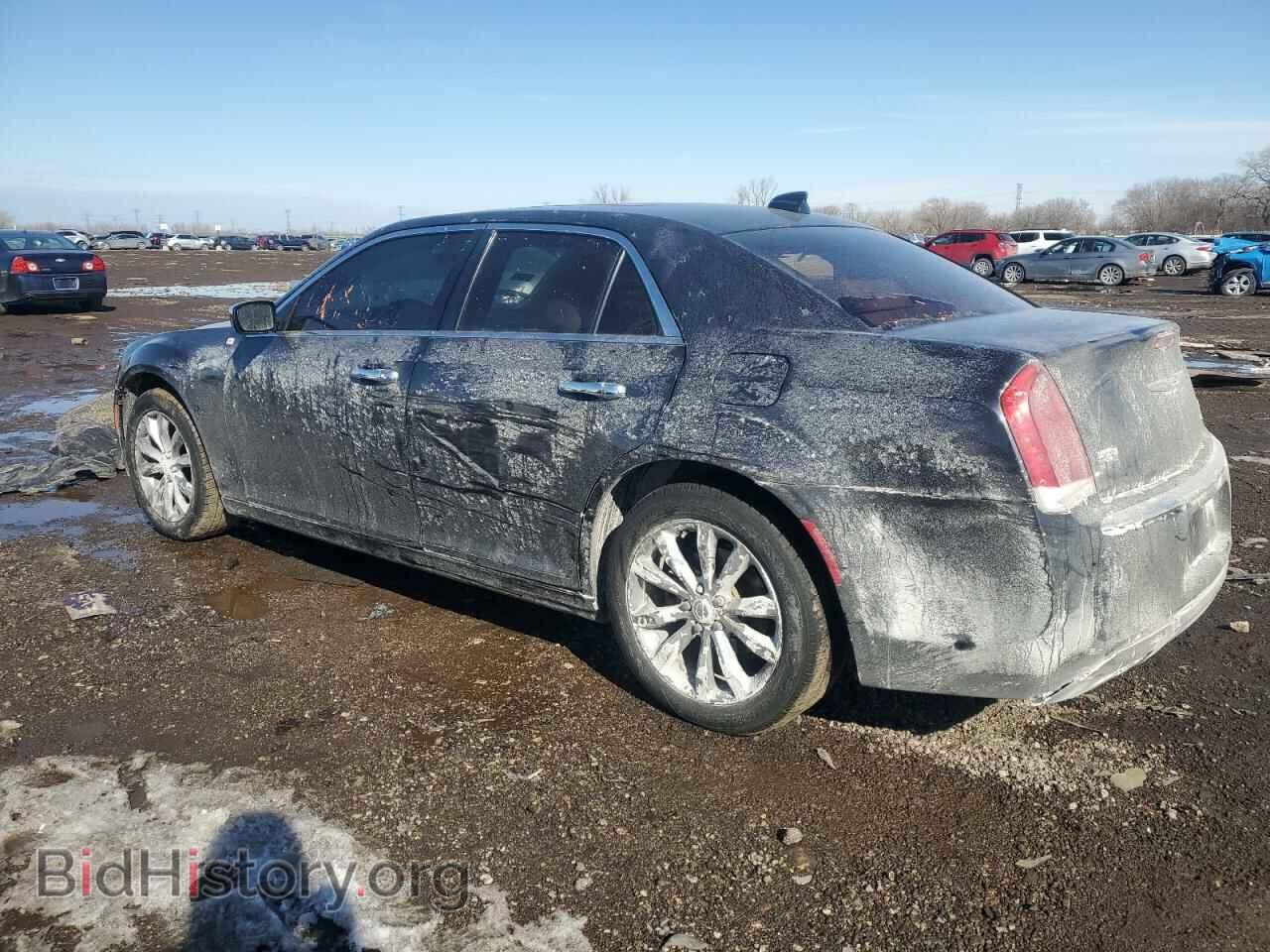 2016 CHRYSLER 300 - VIN: 2C3CCAKG1GH296631 - Фото 2
