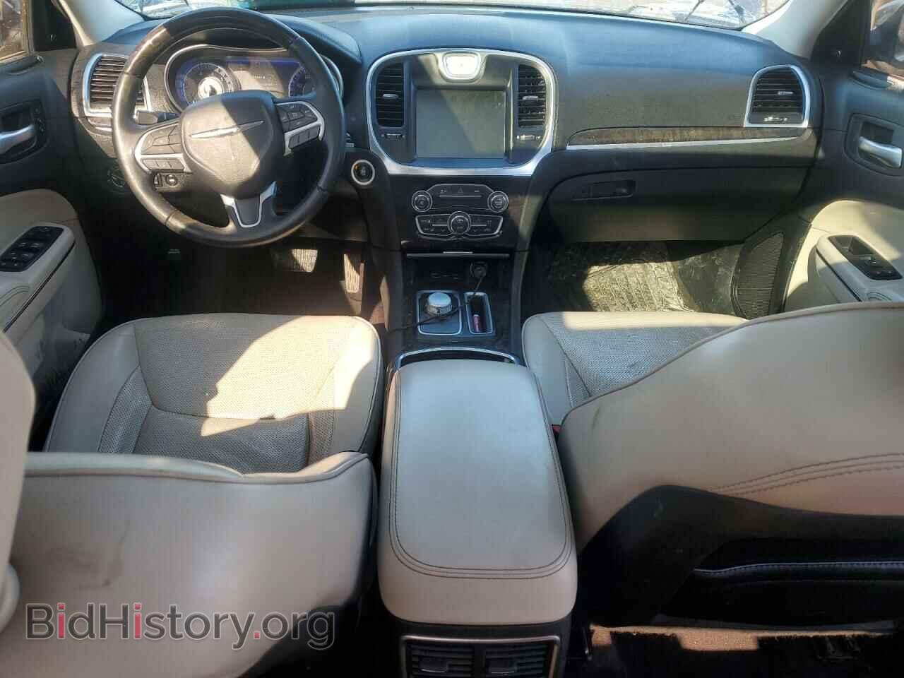 2016 CHRYSLER 300 - VIN: 2C3CCAKG1GH296631 - Фото 8