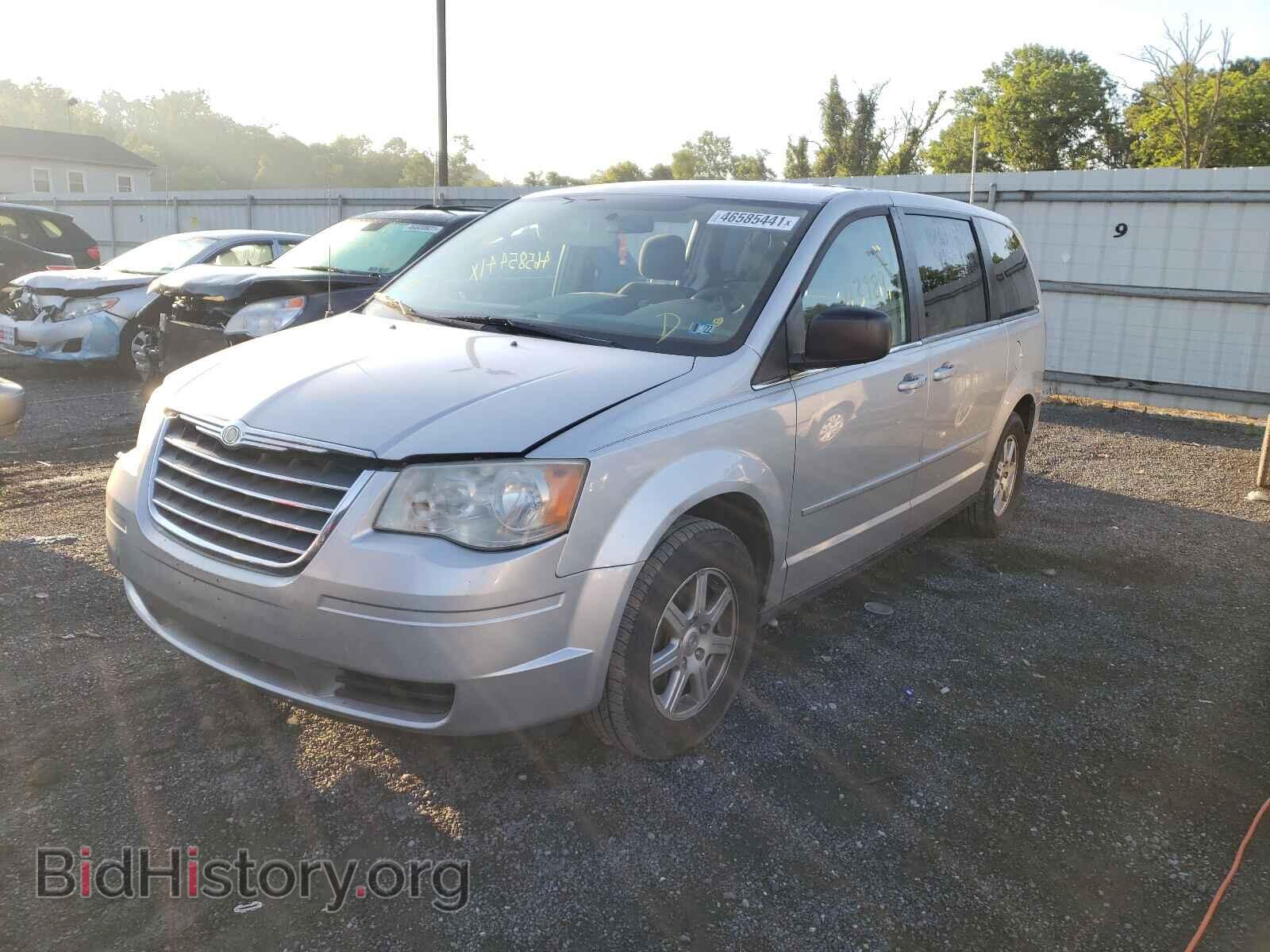 2010 CHRYSLER MINIVAN - VIN: 2A4RR2D18AR458009 - Фото 2