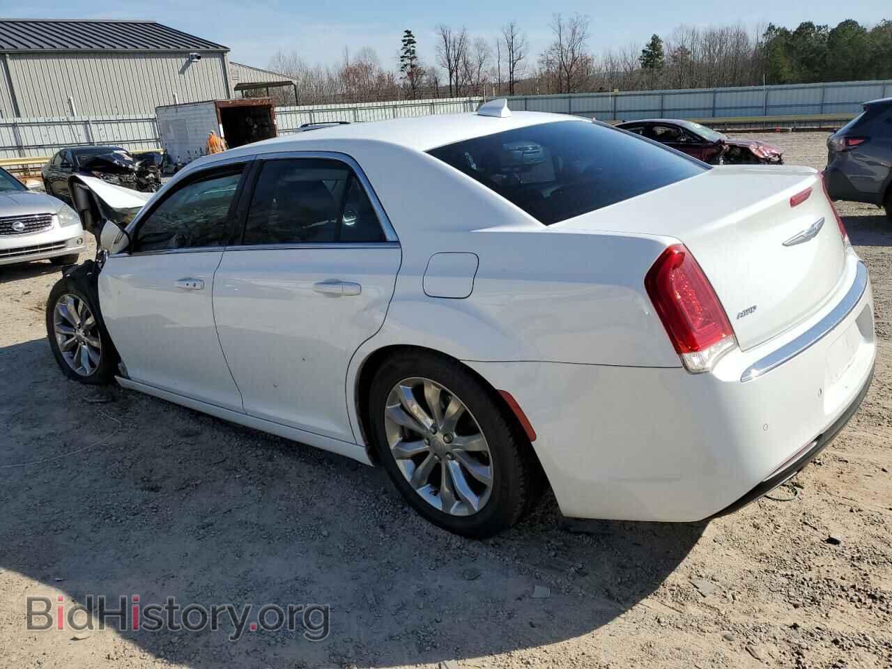 2015 CHRYSLER 300 - VIN: 2C3CCARG1FH831400 - Фото 2