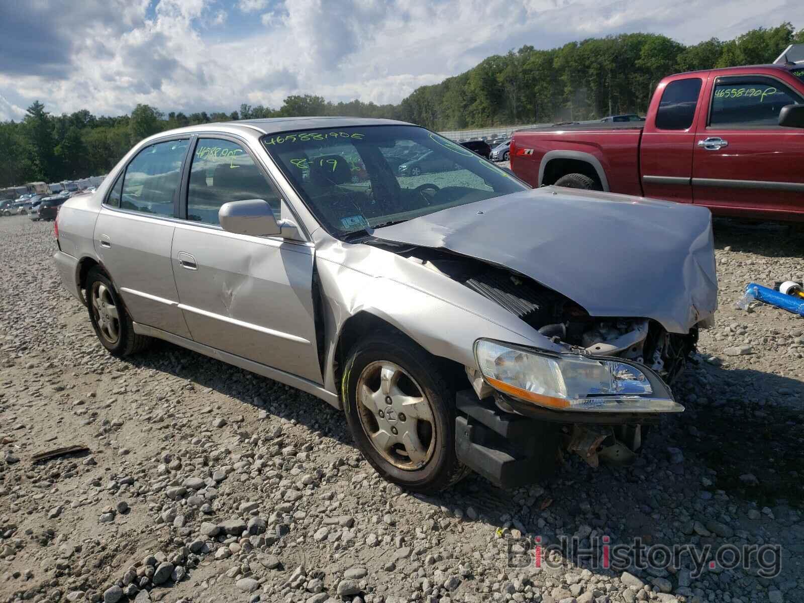 Photo 1HGCG6677XA099938 - HONDA ACCORD 1999