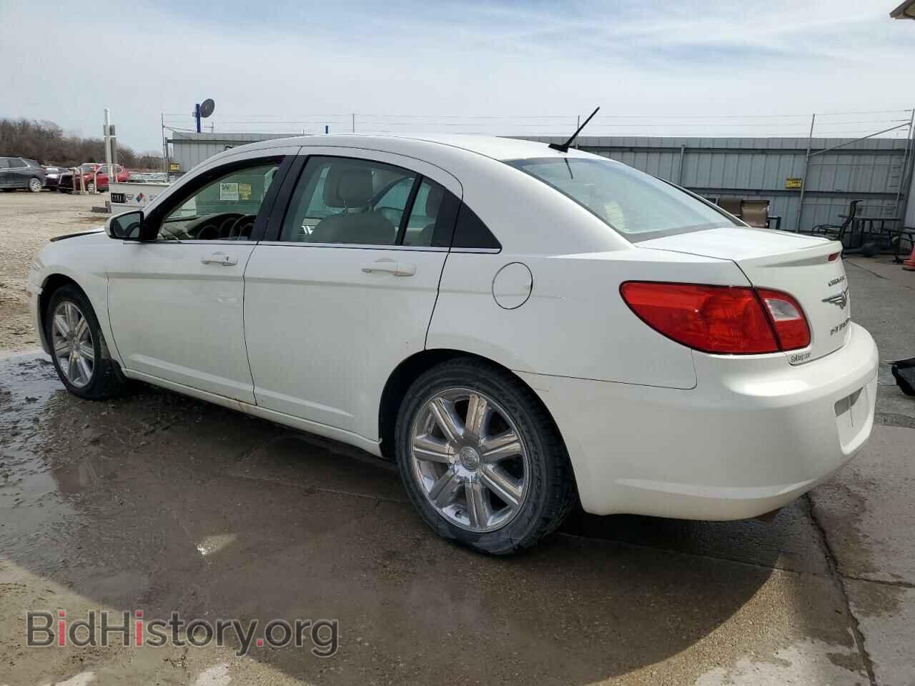 2010 CHRYSLER SEBRING - VIN: 1C3CC5FV2AN161219 - Фото 2