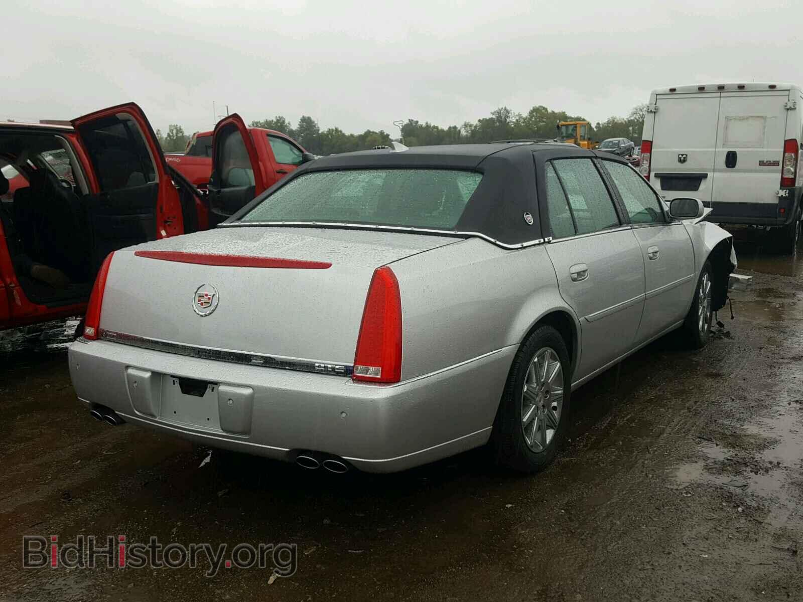 2011 CADILLAC DTS - VIN: 1G6KH5E60BU118964 - Фото 4