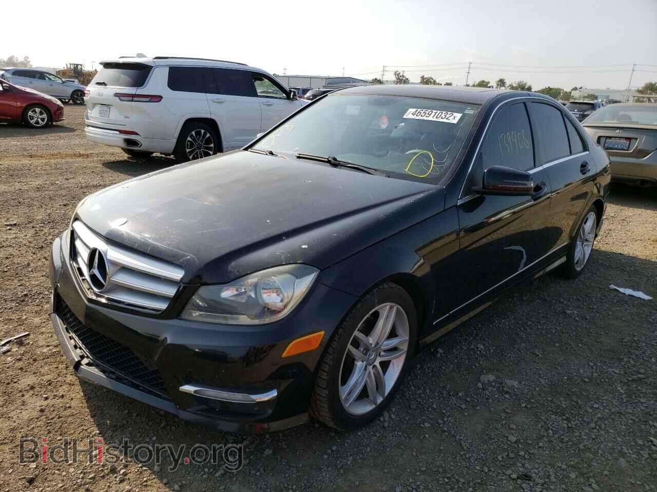 2013 MERCEDES-BENZ C-CLASS - VIN: WDDGF4HB3DA753473 - Фото 2