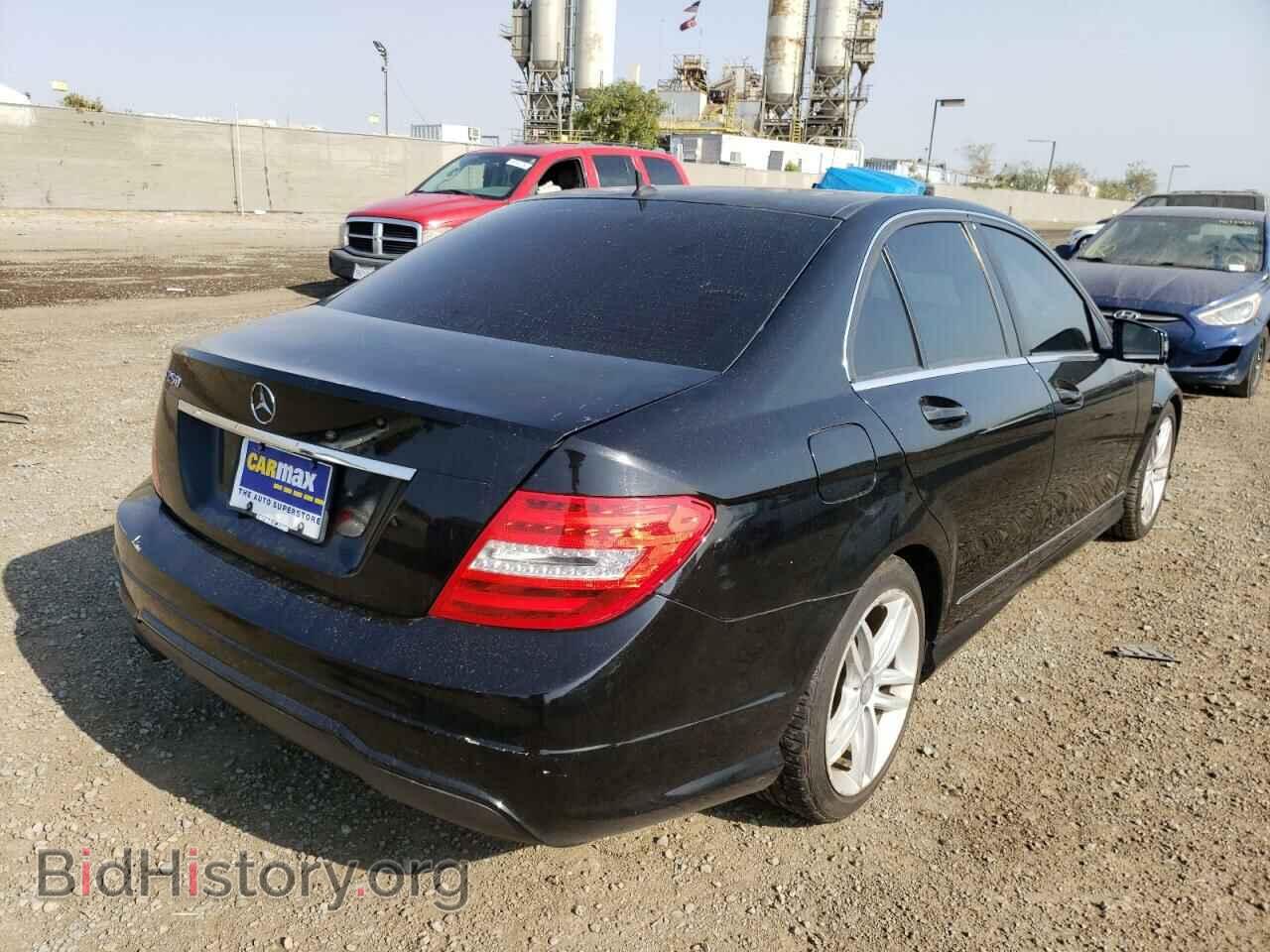 2013 MERCEDES-BENZ C-CLASS - VIN: WDDGF4HB3DA753473 - Фото 4