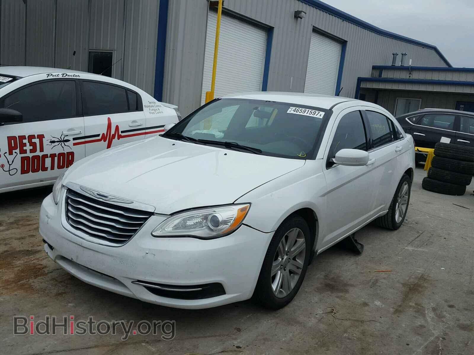 2012 CHRYSLER 200 - VIN: 1C3CCBAB9CN317027 - Photo 2