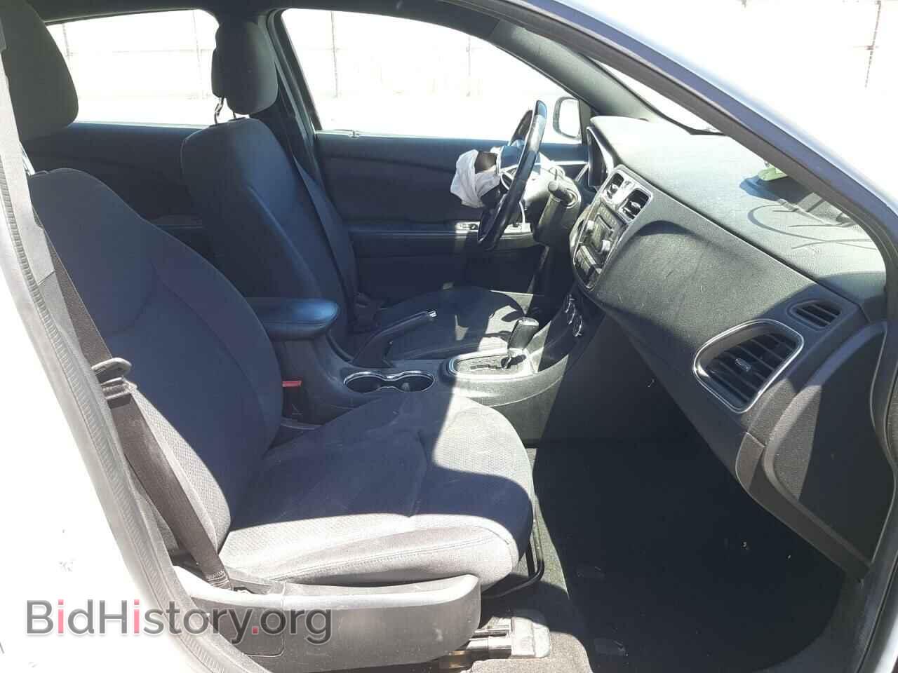 2014 CHRYSLER 200 - VIN: 1C3CCBBG6EN107059 - Фото 5
