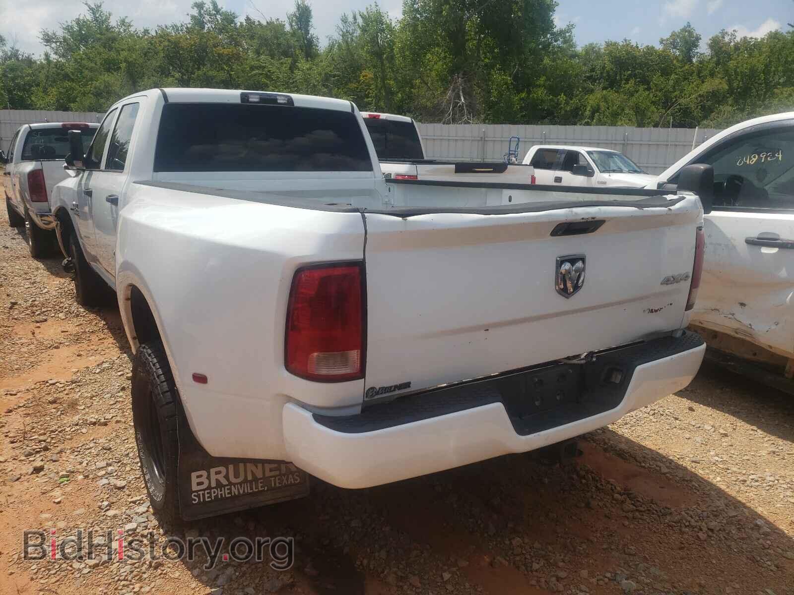 2015 RAM 3500 - VIN: 3C63RRGLXFG534304 - Фото 3
