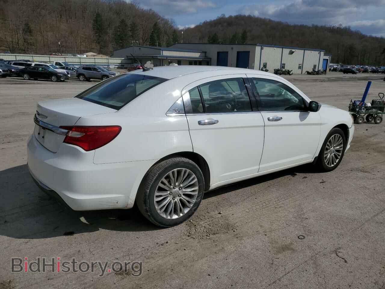2013 CHRYSLER 200 - VIN: 1C3CCBCG1DN550555 - Фото 3