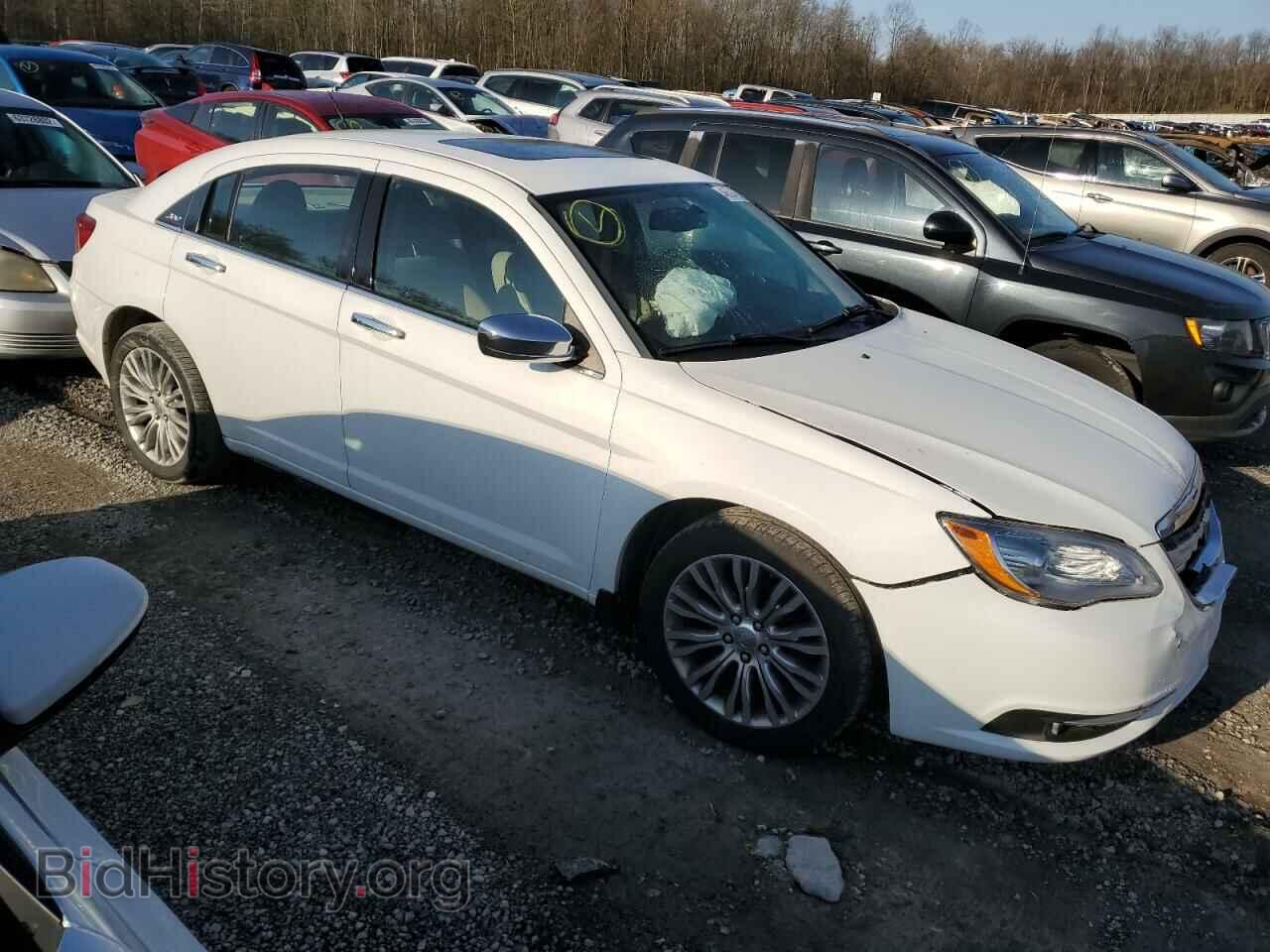 2013 CHRYSLER 200 - VIN: 1C3CCBCG1DN550555 - Фото 4