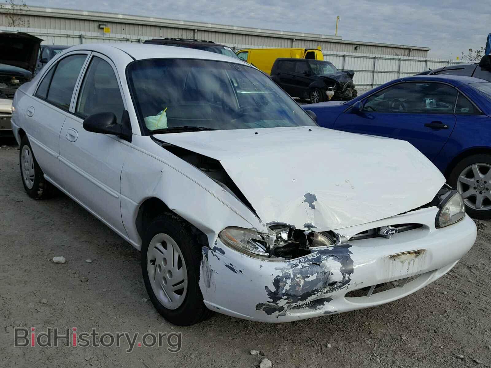 Photo 3FAFP13P8YR231069 - FORD ESCORT 2000