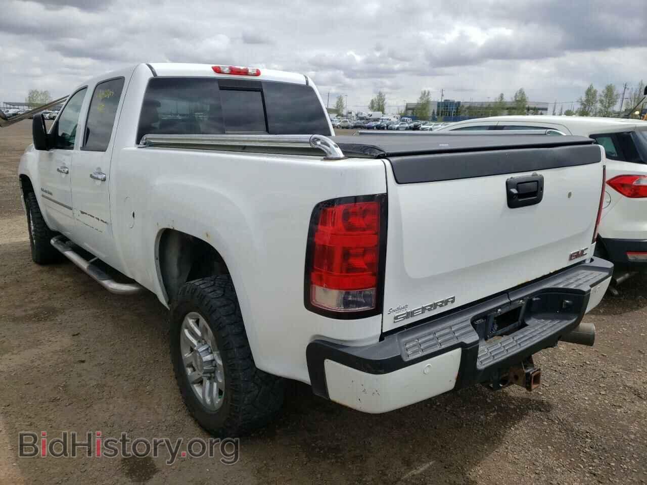 2011 GMC SIERRA - VIN: 1GT426C85BF140643 - Фото 3