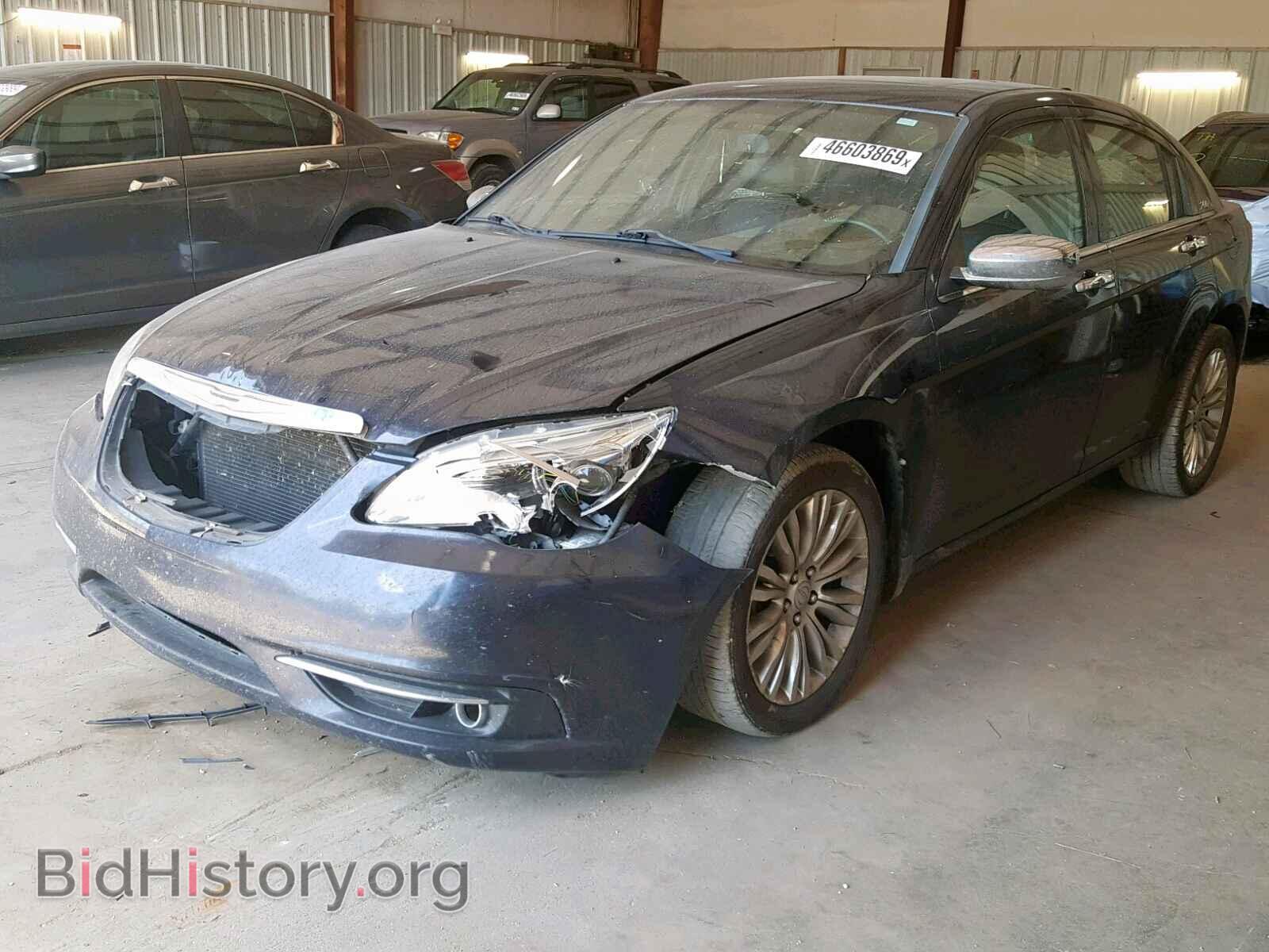 2011 CHRYSLER 200 - VIN: 1C3BC2FG8BN595285 - Фото 2
