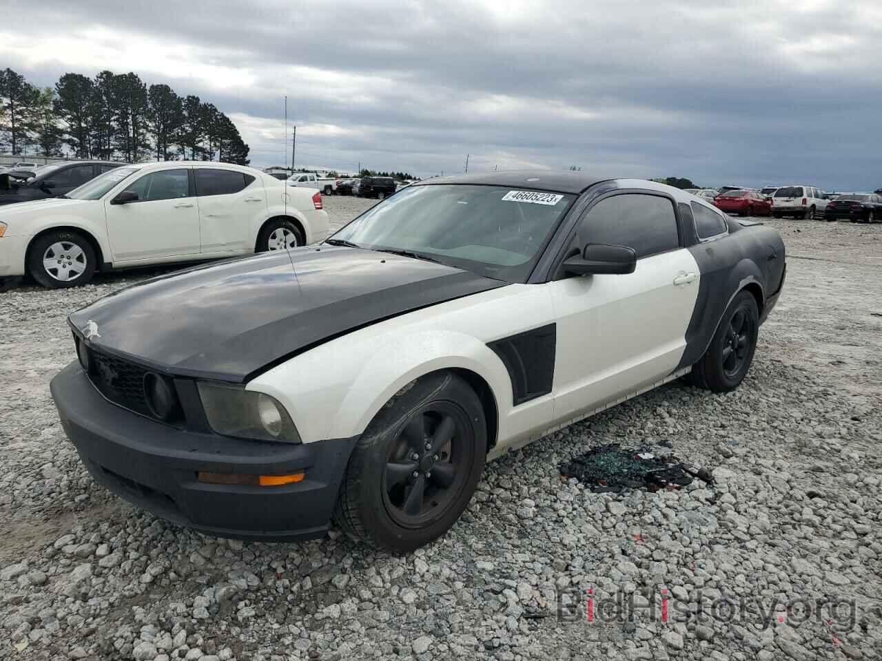 Photo 1ZVHT82H185108683 - FORD MUSTANG 2008