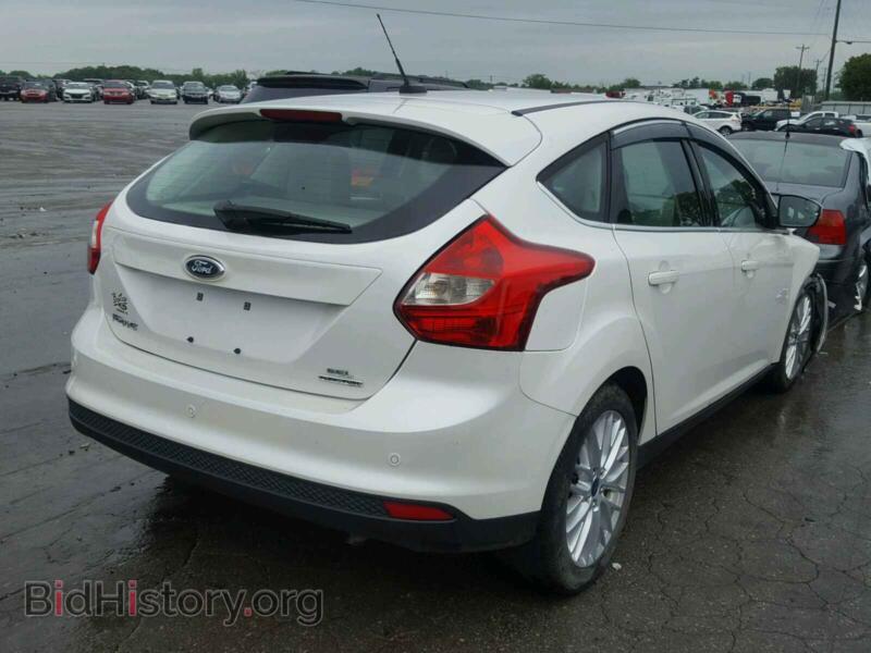 2012 Ford FOCUS (VIN 1FAHP3M25CL473073) — photo 4 of 10