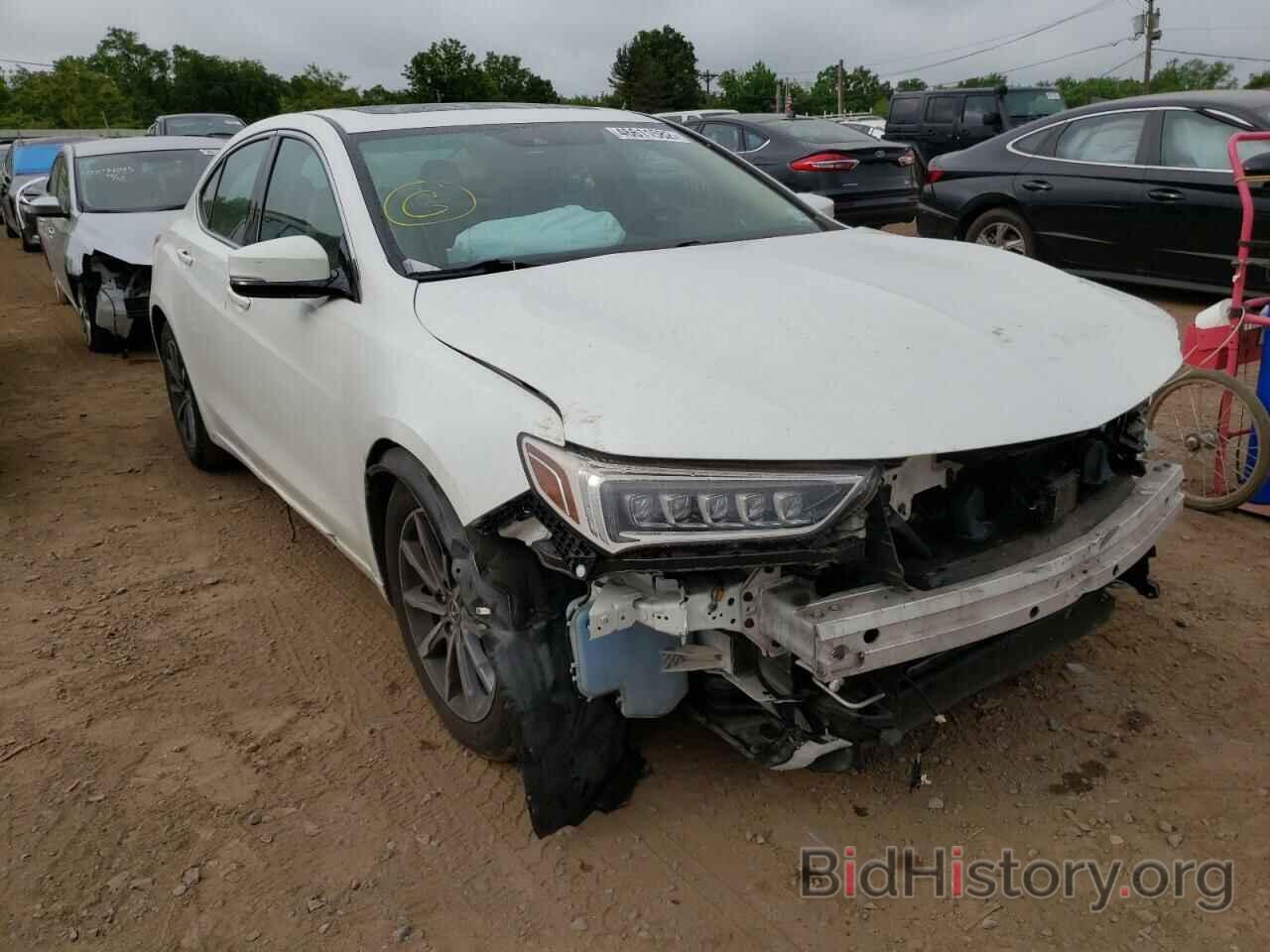 Фотография 19UUB1F39JA000126 - ACURA TLX 2018