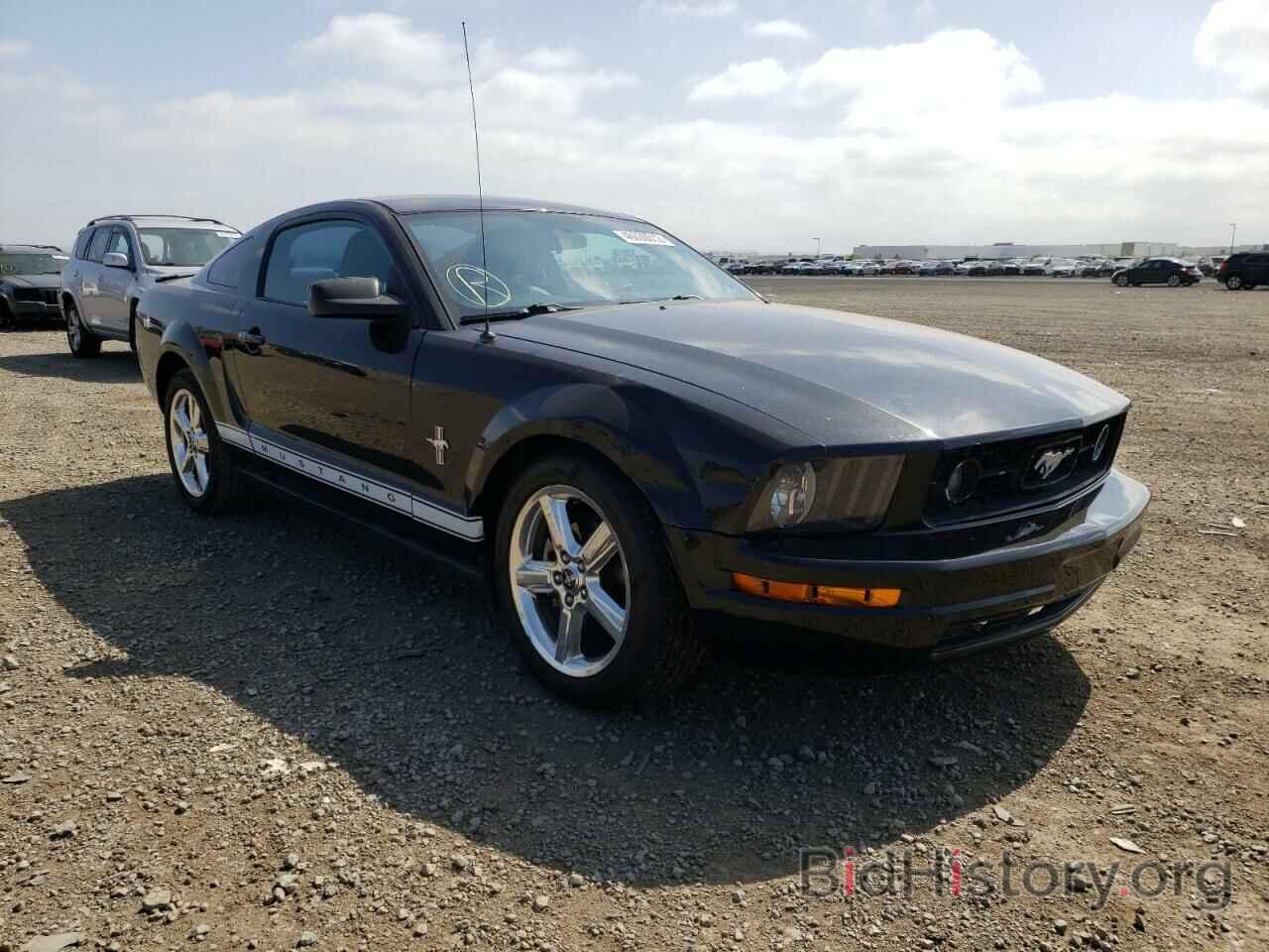 Photo 1ZVHT80N985121156 - FORD MUSTANG 2008