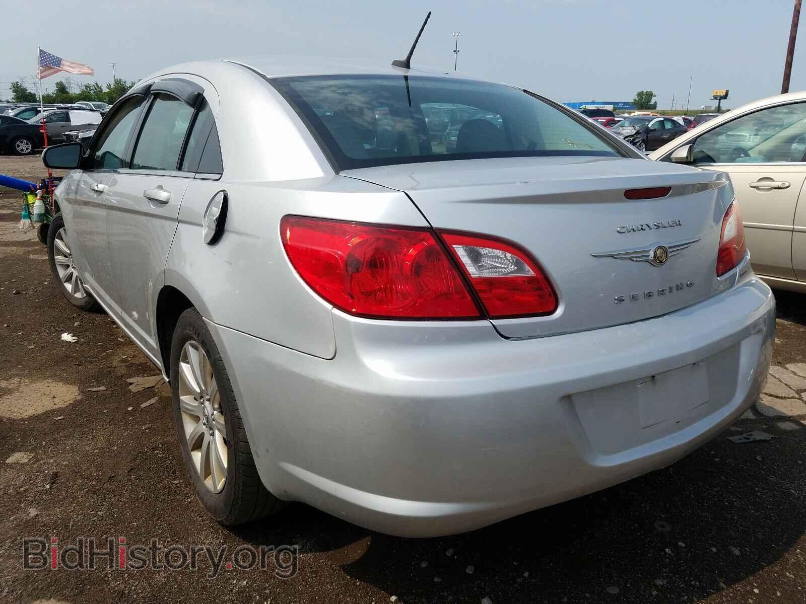 2010 CHRYSLER SEBRING - VIN: 1C3CC5FB1AN137760 - Фото 3
