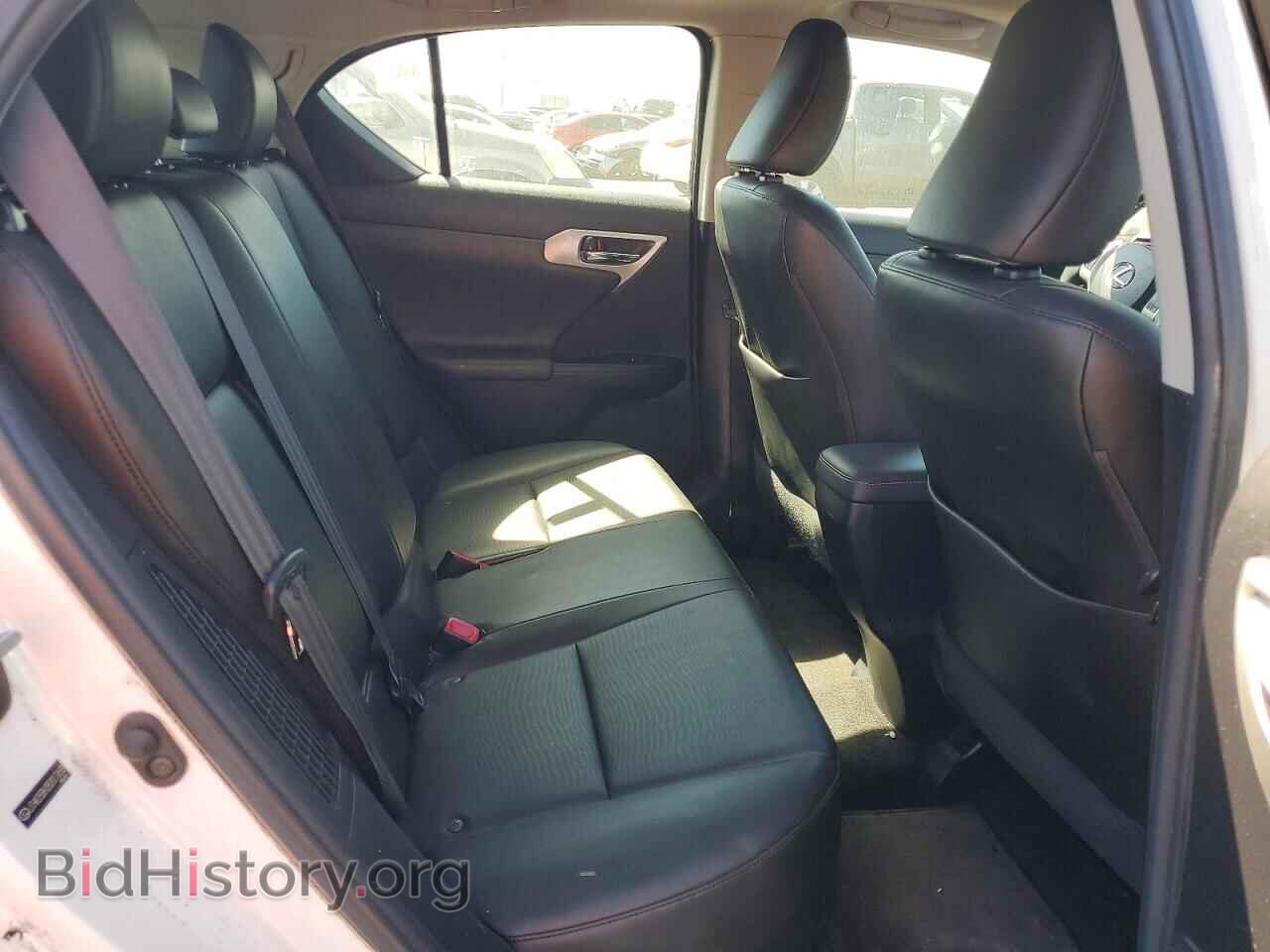 2011 LEXUS CT 200 - VIN: JTHKD5BH2B2017658 - Photo 10