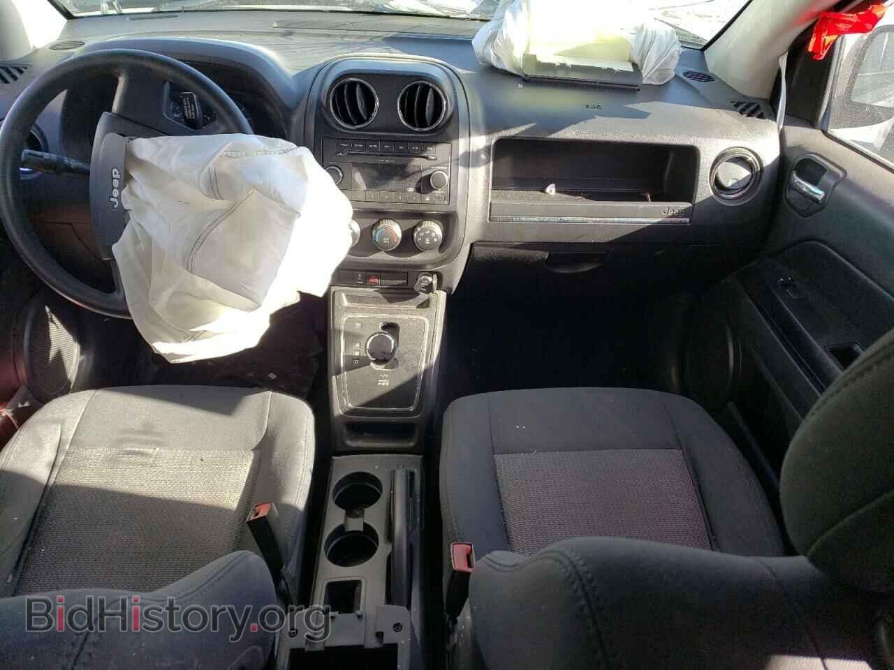 2010 JEEP COMPASS - VIN: 1J4NT4FA5AD659278 - Photo 8