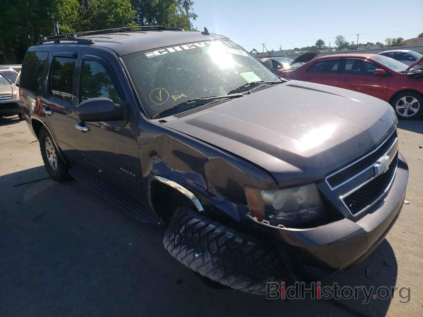 Photo 1GNUKBE0XAR257946 - CHEVROLET TAHOE 2010