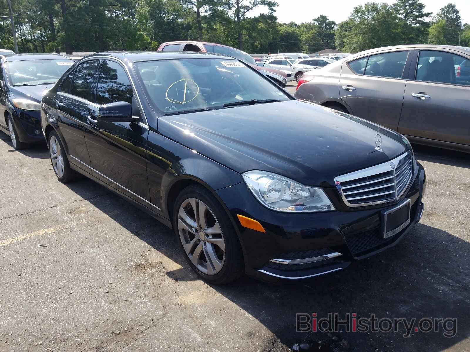 Photo WDDGF4HB7DA791627 - MERCEDES-BENZ C-CLASS 2013