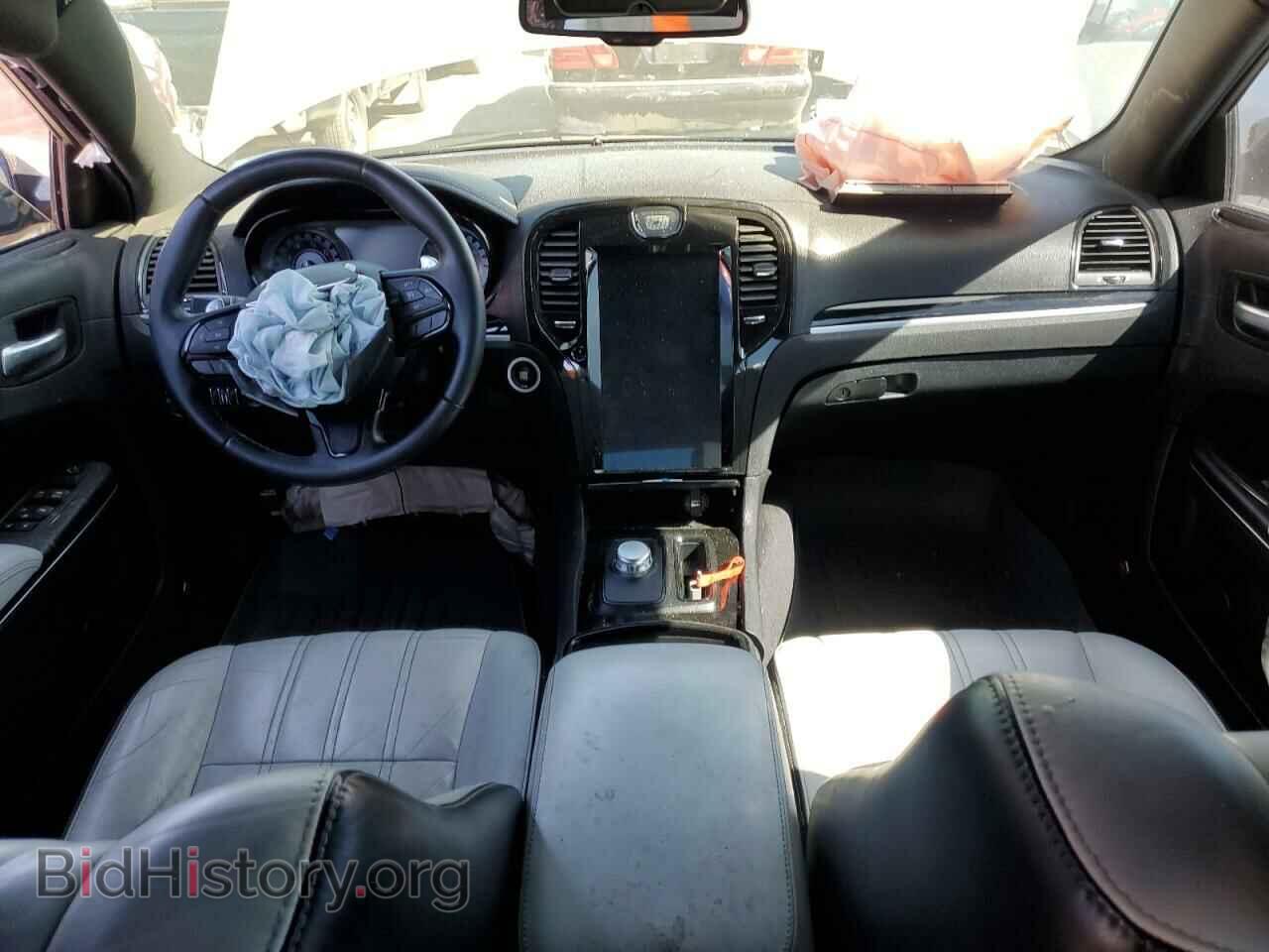 2017 CHRYSLER 300 - VIN: 2C3CCABT5HH577636 - Фото 8