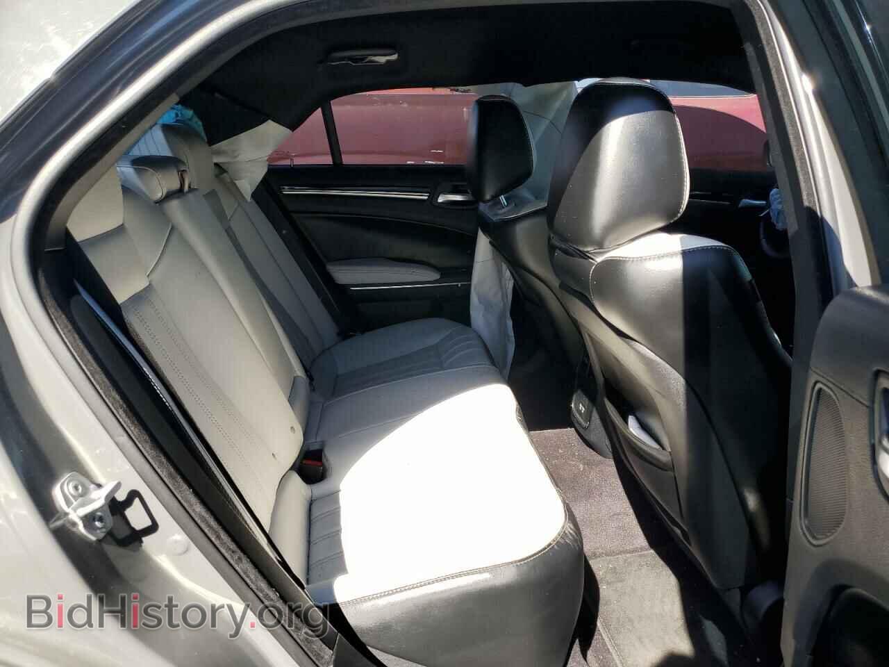 2017 CHRYSLER 300 - VIN: 2C3CCABT5HH577636 - Фото 10