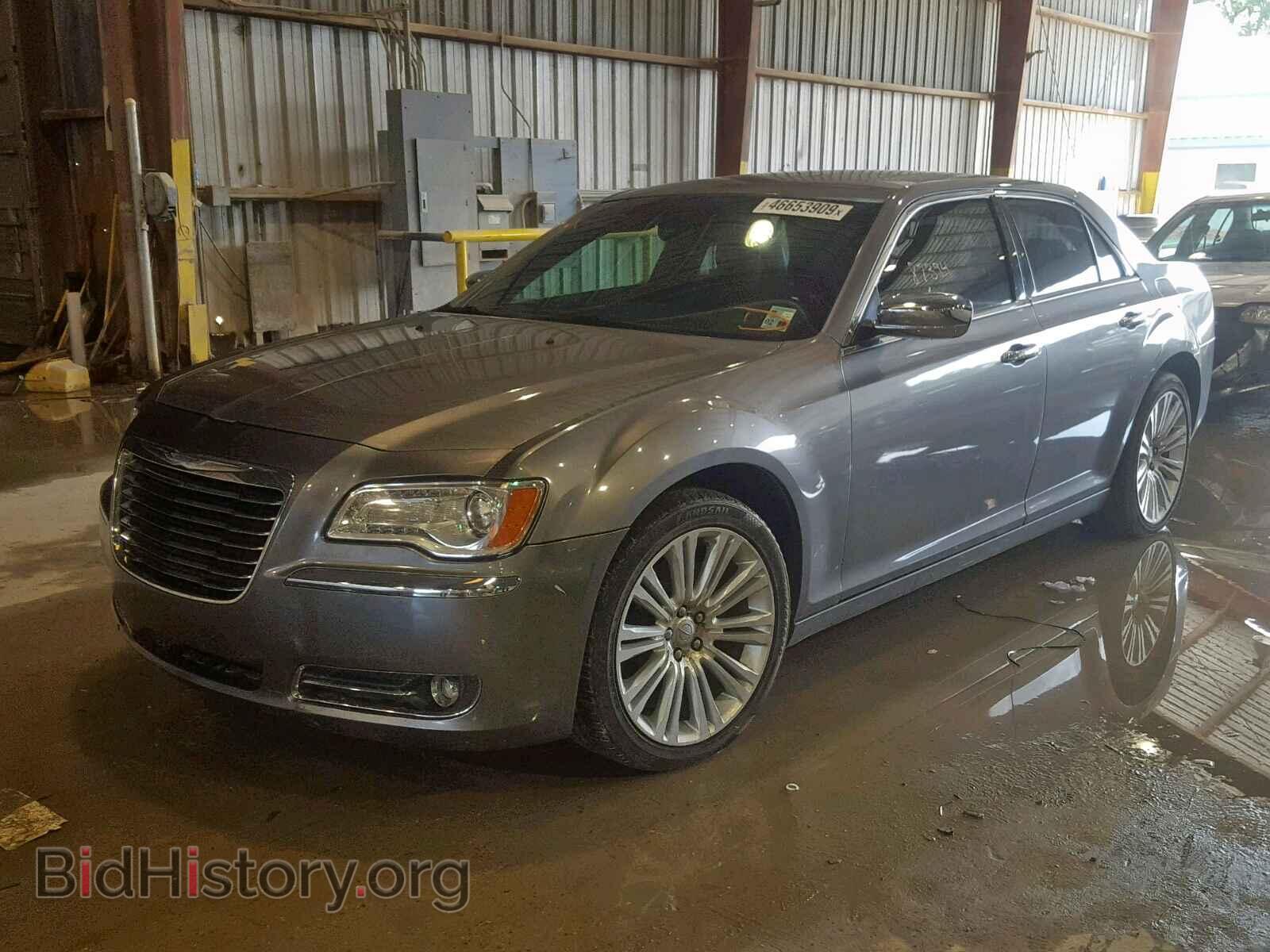 2011 CHRYSLER 300 - VIN: 2C3CA6CT5BH564362 - Фото 2