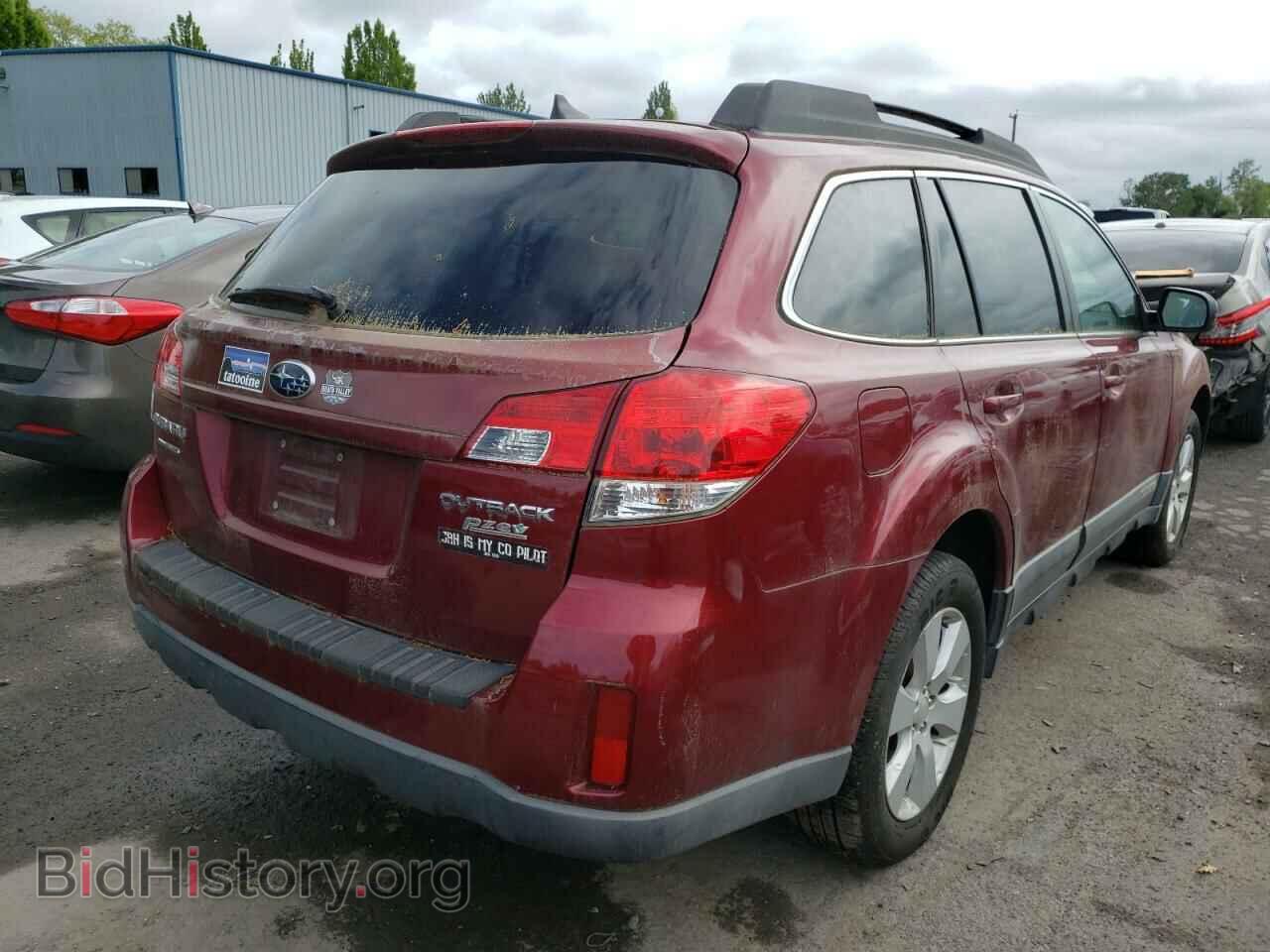 2011 SUBARU OUTBACK - VIN: 4S4BRBKC7B3324125 - Photo 4