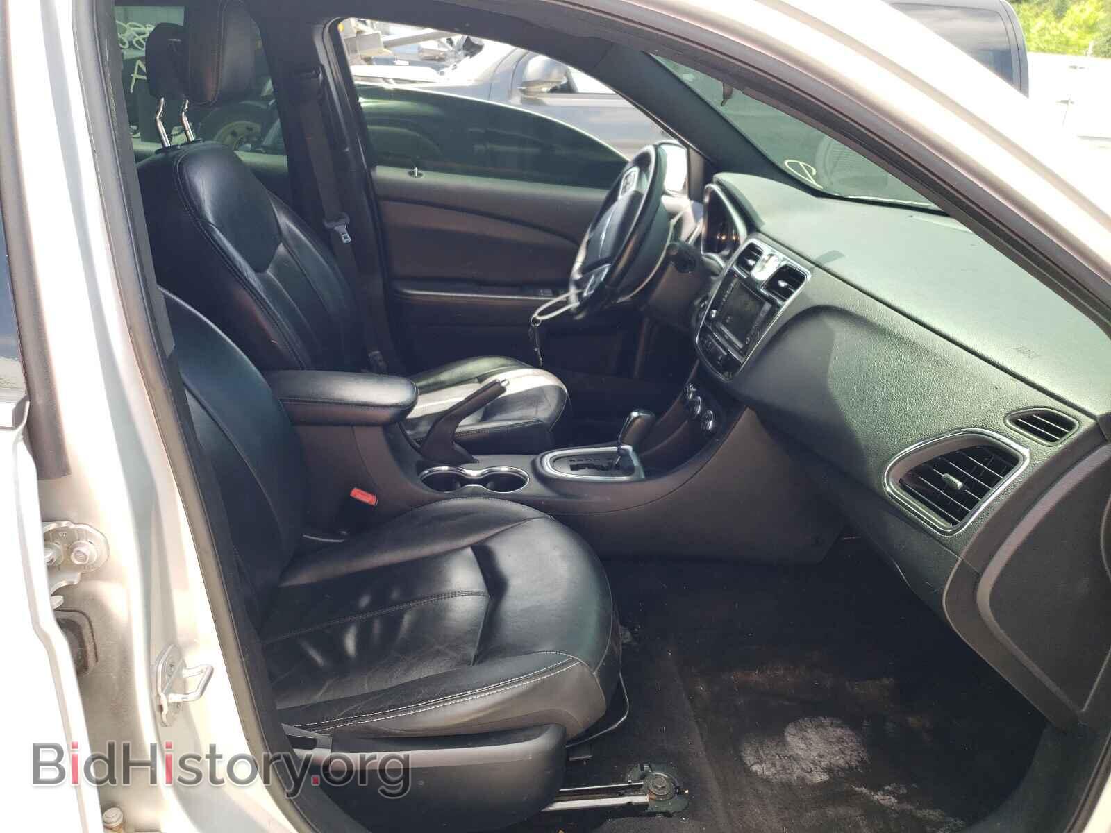 2011 CHRYSLER 200 - VIN: 1C3BC2FB3BN525701 - Photo 5