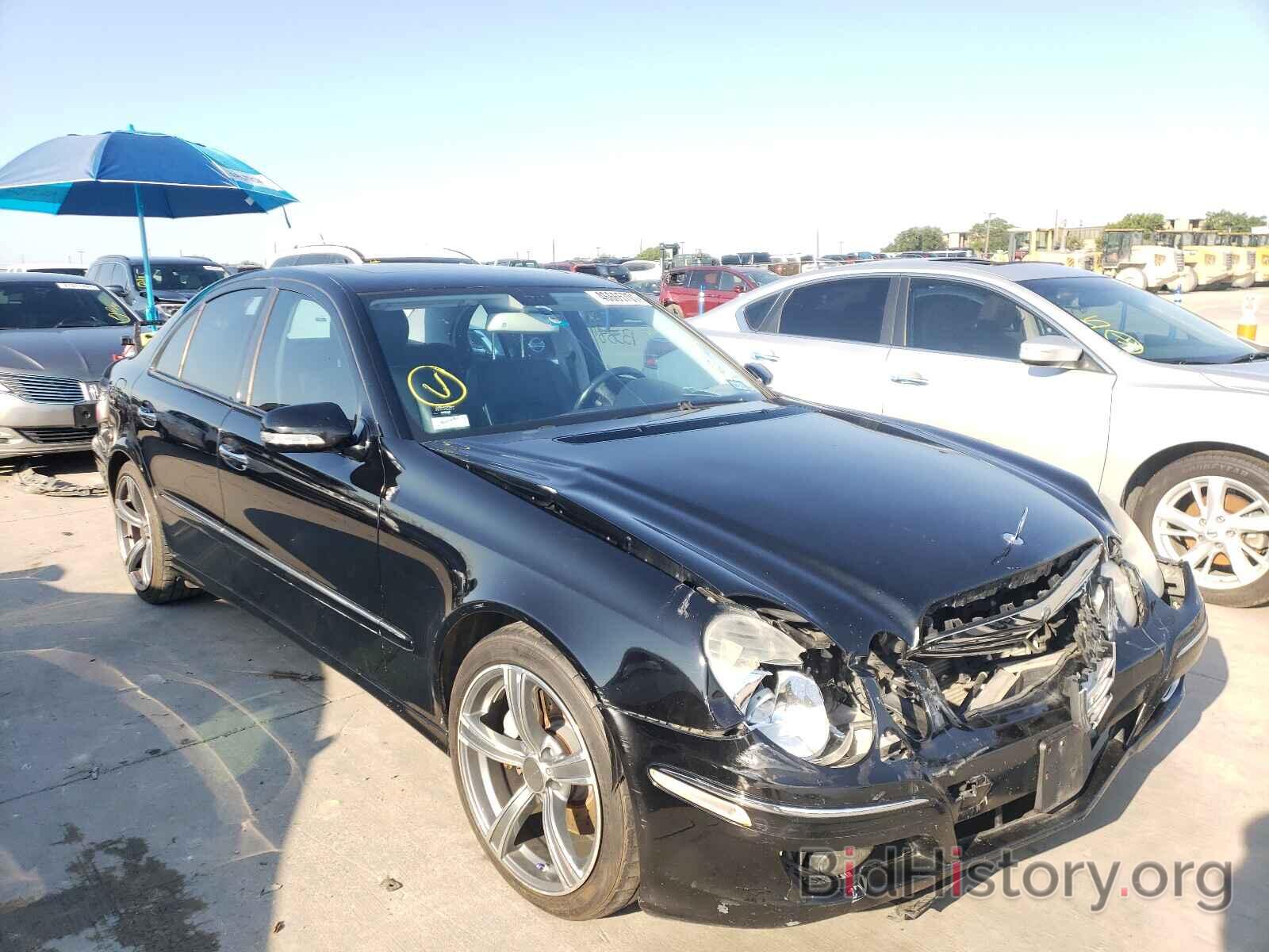 Photo WDBUF56X98B266259 - MERCEDES-BENZ E-CLASS 2008