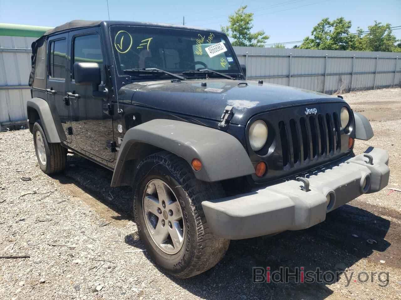 Photo 1J8GB39168L621705 - JEEP WRANGLER 2008