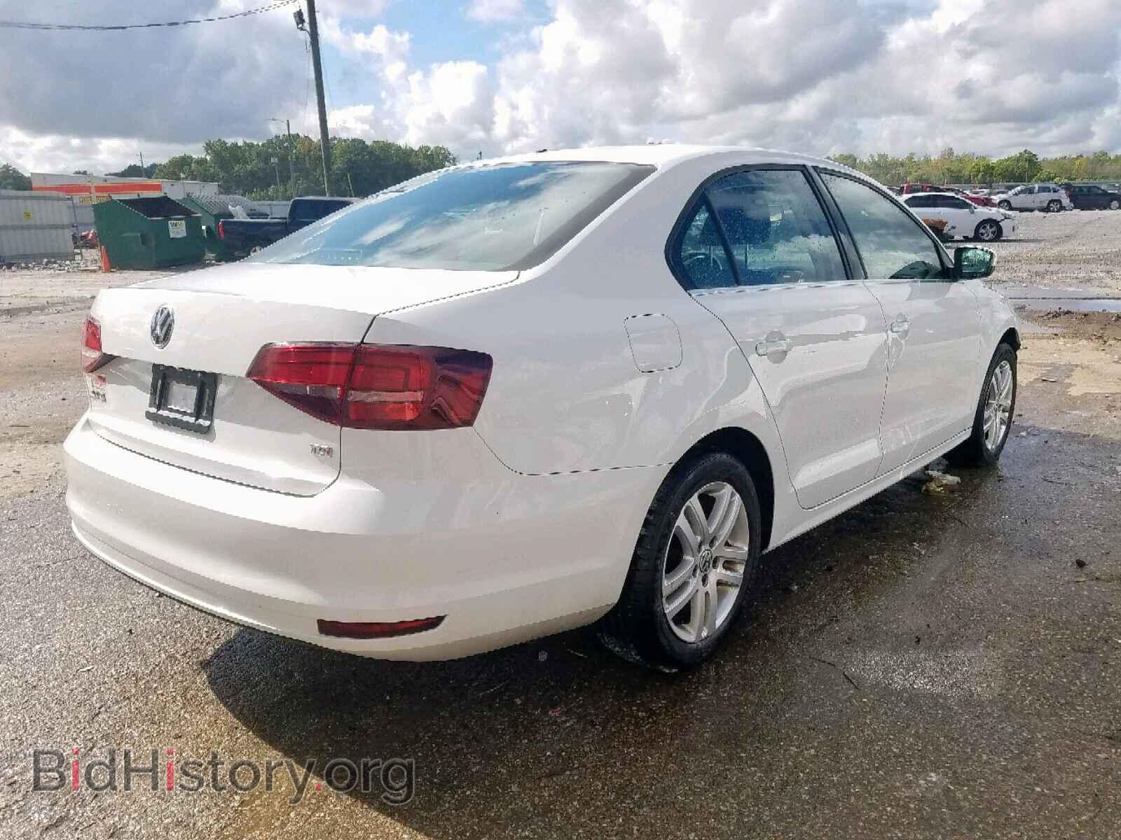 2017 VOLKSWAGEN JETTA - VIN: 3VW2B7AJ2HM370634 - Фото 4