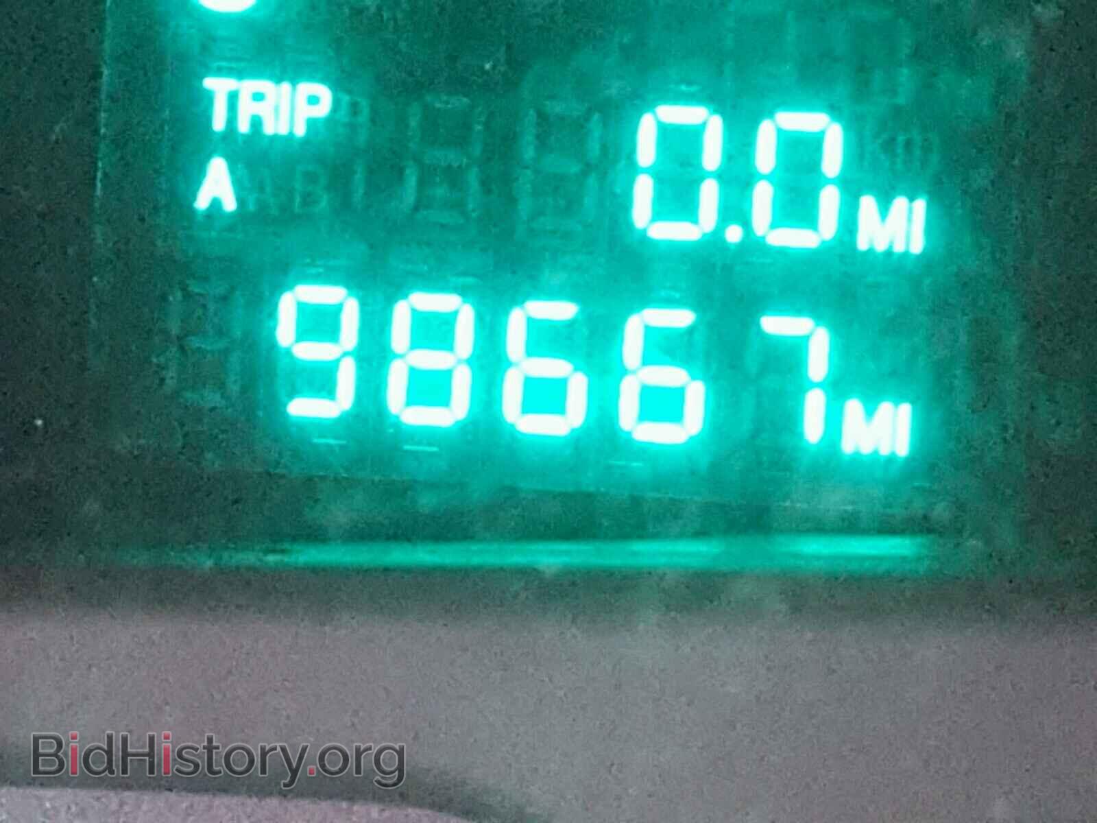 2002 CADILLAC DEVILLE - VIN: 1G6KD54Y22U280013 - Photo 8