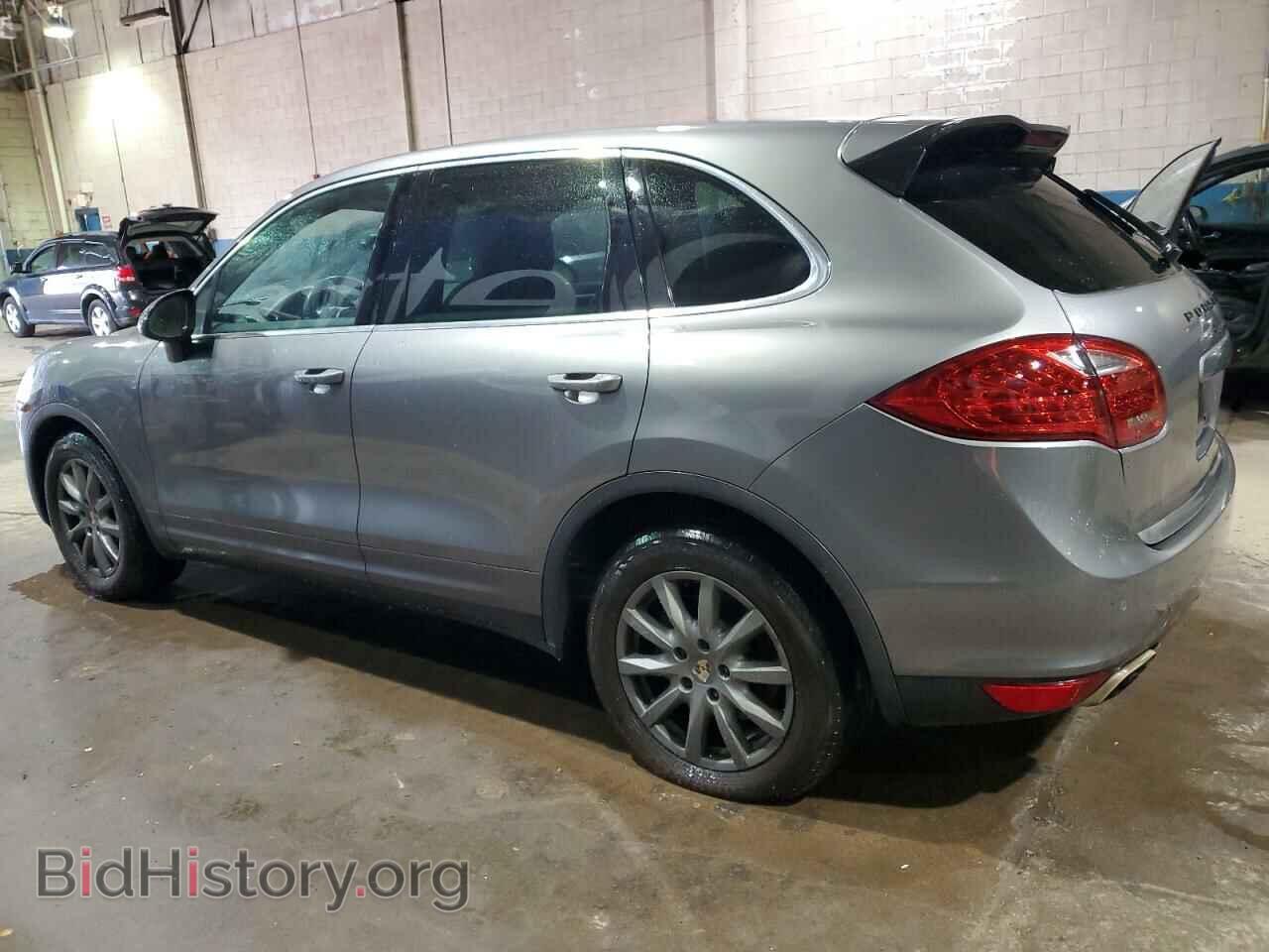 2011 PORSCHE CAYENNE - VIN: WP1AA2A27BLA07007 - Photo 2