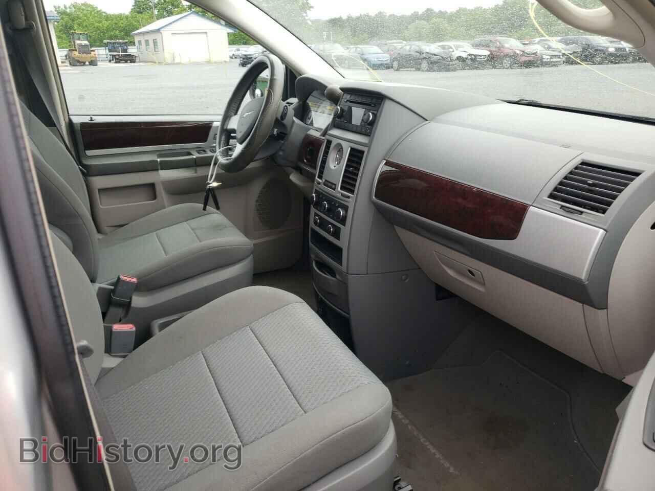 2010 CHRYSLER MINIVAN - VIN: 2A4RR5D14AR373847 - Photo 5
