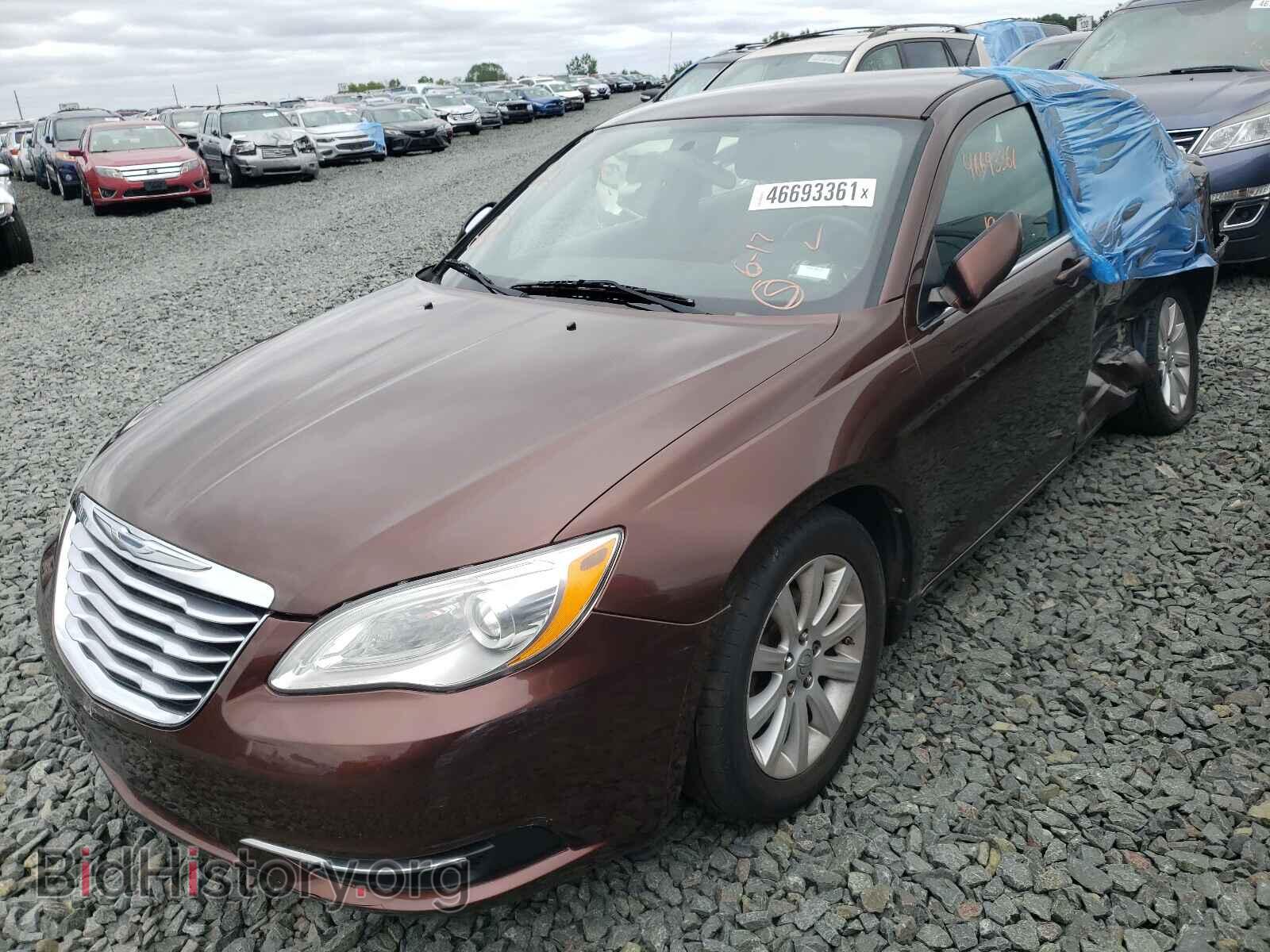 2013 CHRYSLER 200 - VIN: 1C3CCBBG9DN720243 - Фото 2