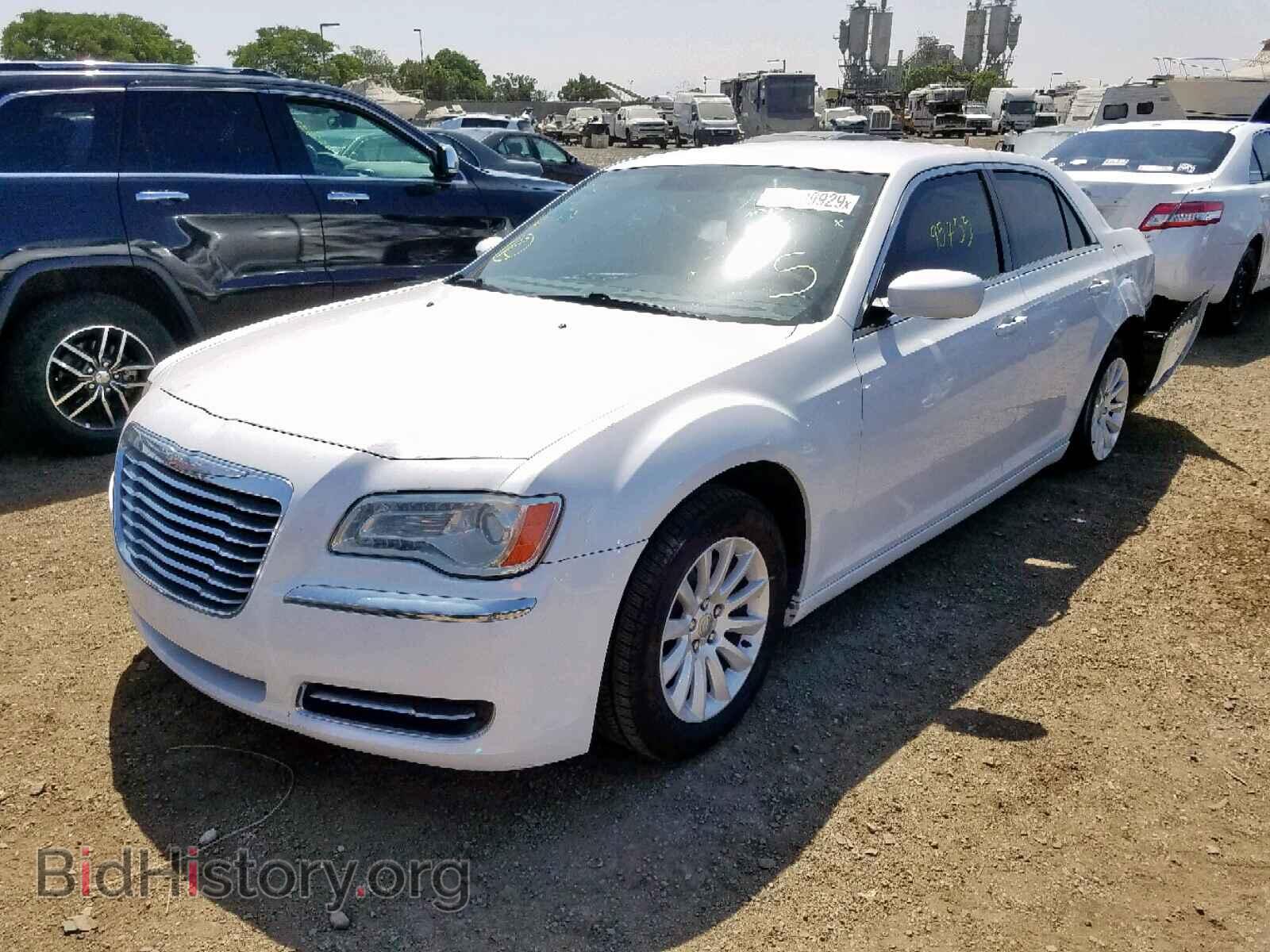 2012 CHRYSLER 300 - VIN: 2C3CCAAG1CH311981 - Фото 2