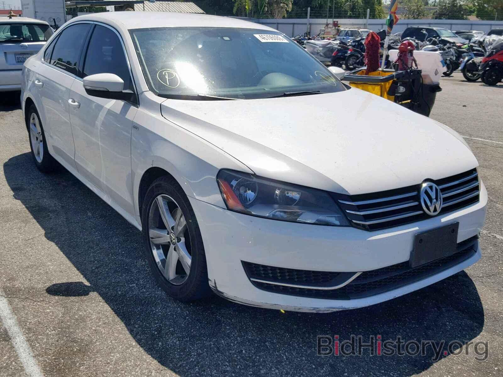 Photo 1VWAT7A33EC030898 - VOLKSWAGEN PASSAT 2014