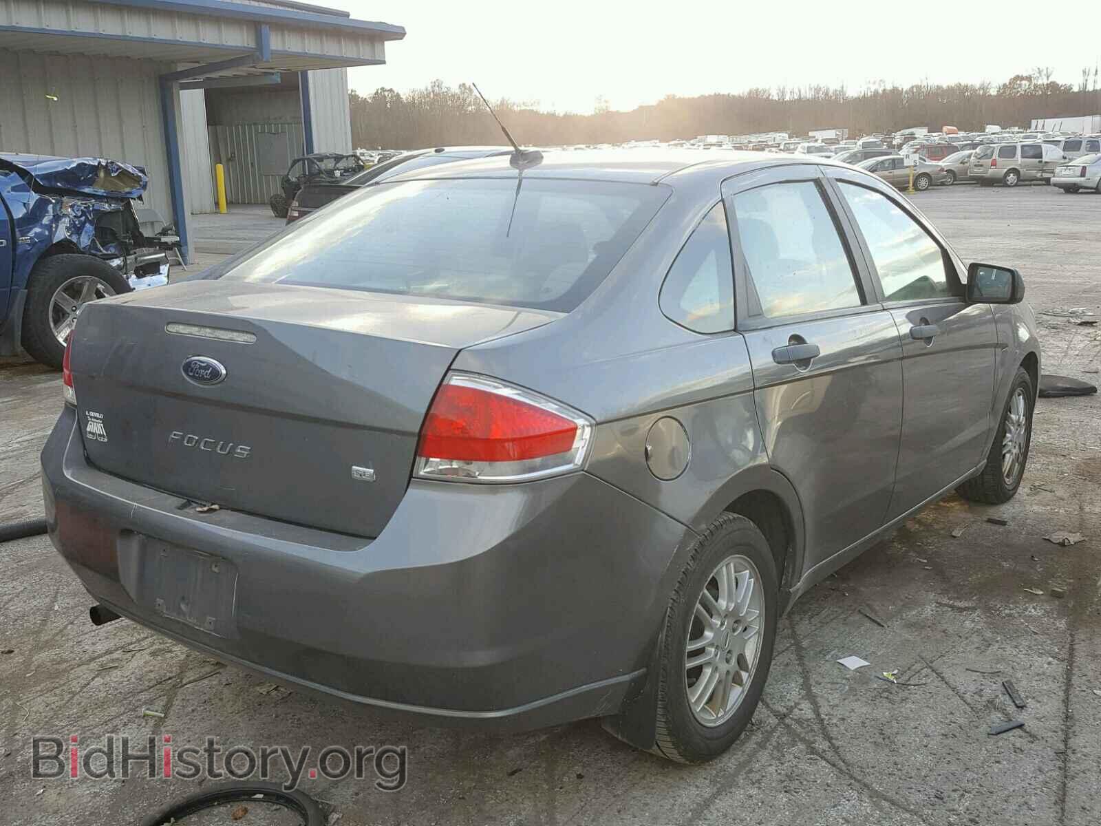 2010 FORD FOCUS - VIN: 1FAHP3FN7AW103584 - Photo 4