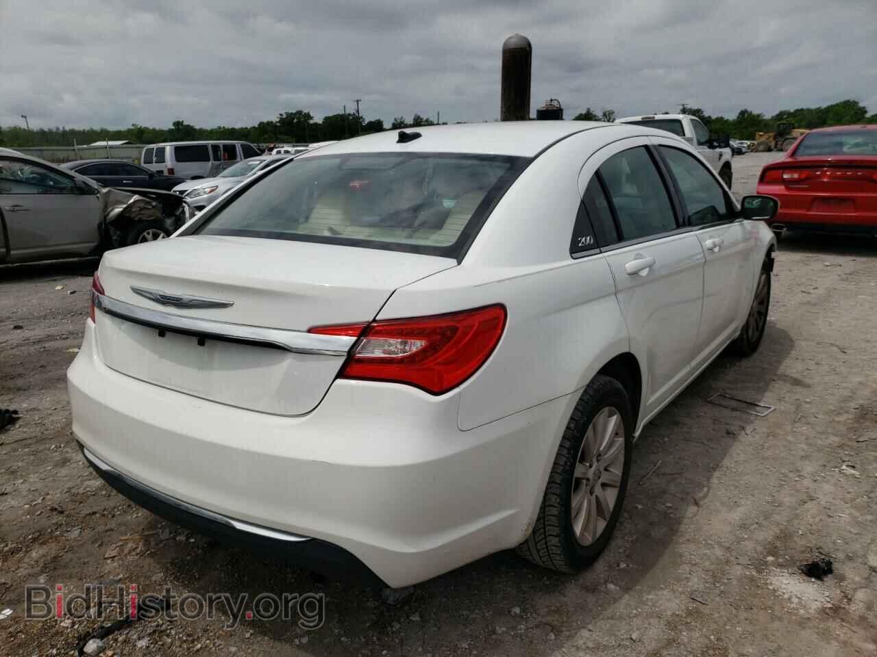 2013 CHRYSLER 200 - VIN: 1C3CCBBB5DN553061 - Photo 4