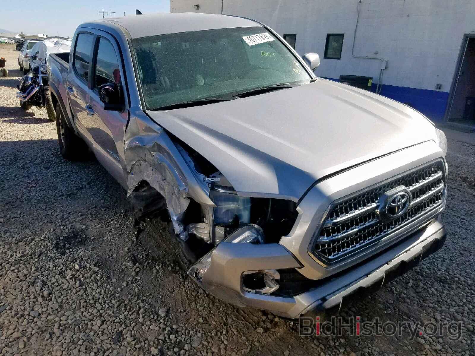 Photo 5TFCZ5AN6HX106076 - TOYOTA TACOMA DOU 2017