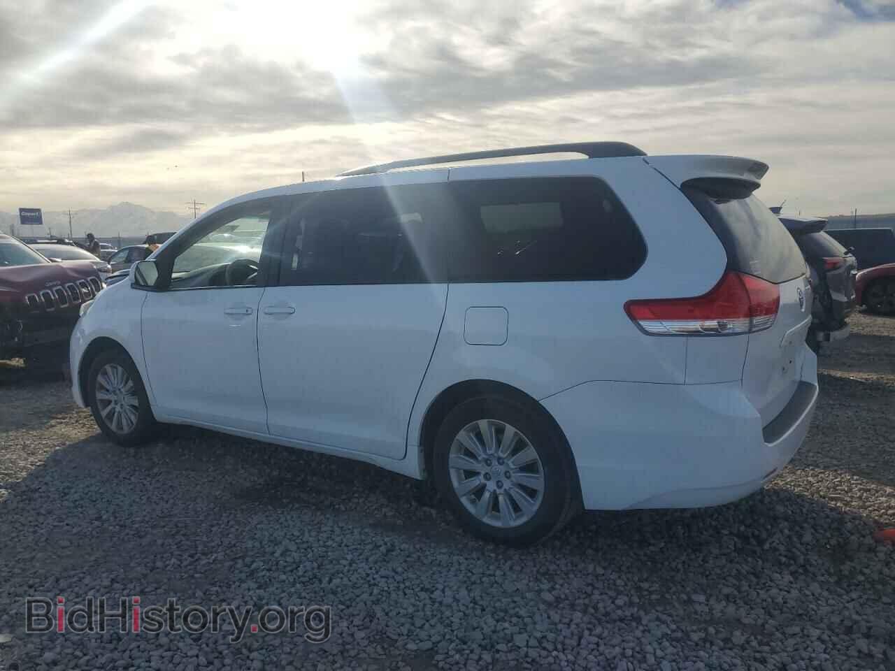 2014 TOYOTA All Models - VIN: 5TDJK3DC3ES085263 - Фото 2