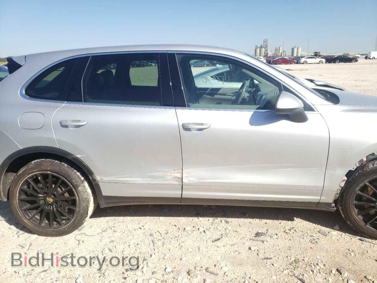 2011 PORSCHE CAYENNE - VIN: WP1AB2A26BLA51075 - Фото 9