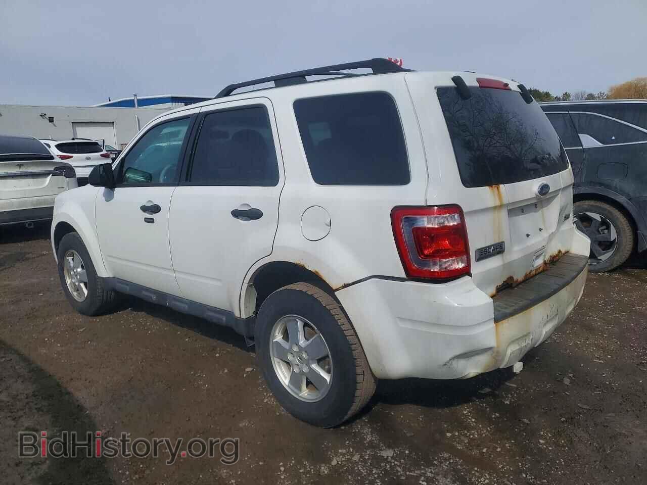 2011 FORD ESCAPE - VIN: 1FMCU0DG4BKB75685 - Фото 2
