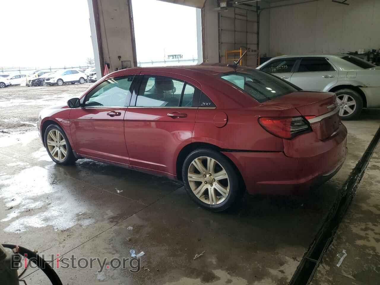 2011 CHRYSLER 200 - VIN: 1C3BC1FG1BN562848 - Фото 2